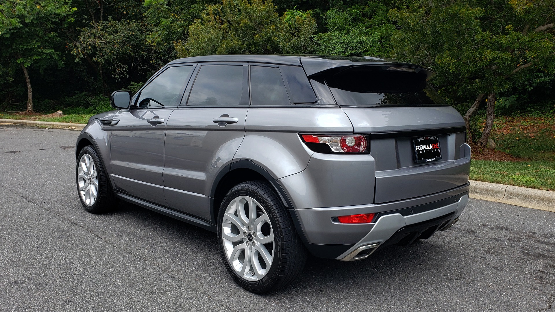 Used 2013 Land Rover RANGE ROVER EVOQUE DYNAMIC PREMIUM / NAV / PANO-ROOF / BLIND SPOT / REARVIEW for sale Sold at Formula Imports in Charlotte NC 28227 4