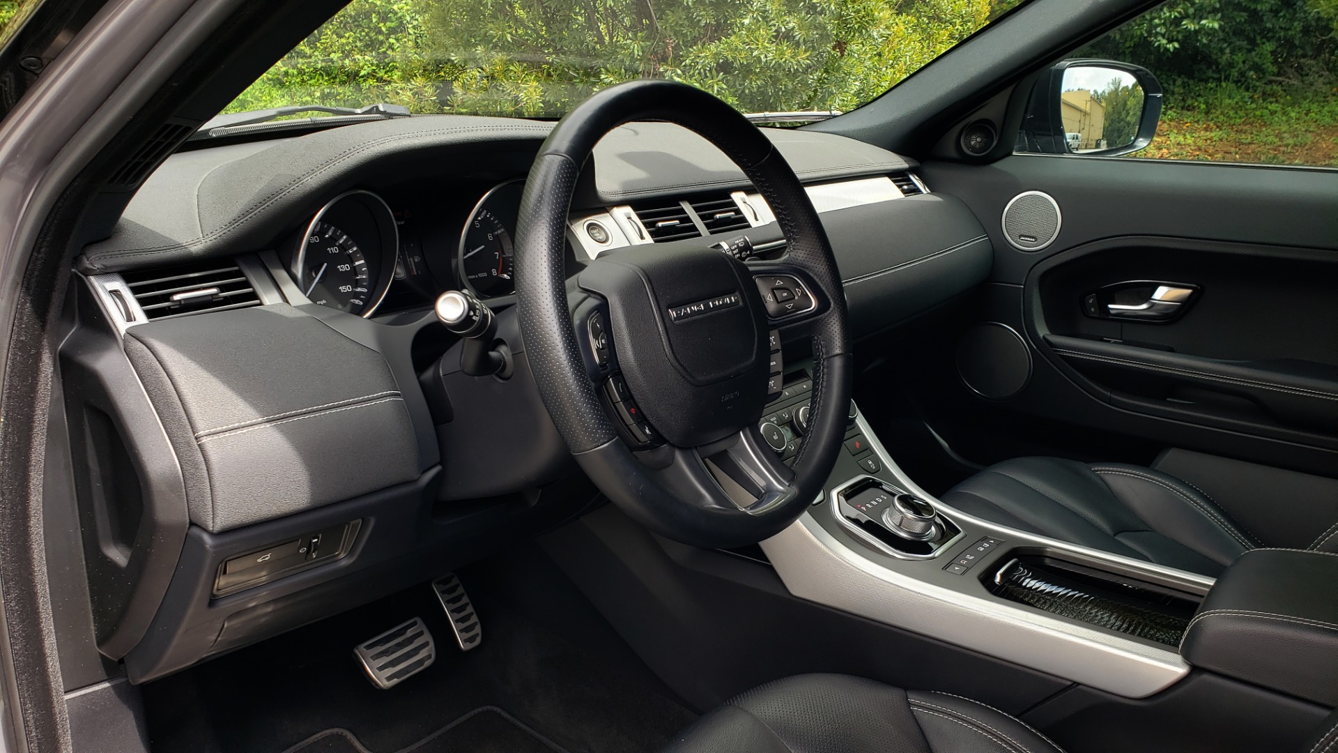 Used 2013 Land Rover RANGE ROVER EVOQUE DYNAMIC PREMIUM / NAV / PANO-ROOF / BLIND SPOT / REARVIEW for sale Sold at Formula Imports in Charlotte NC 28227 40