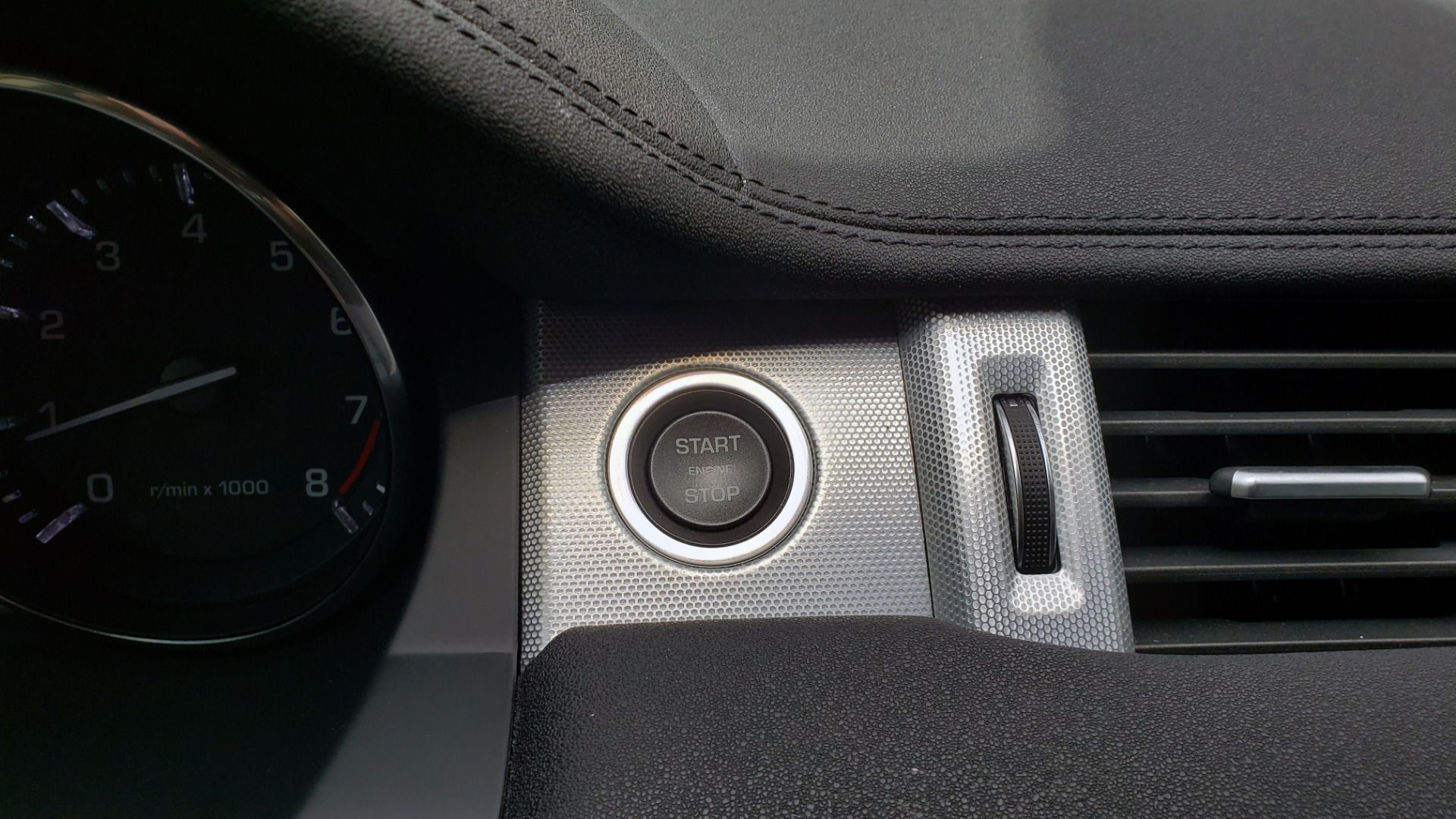 Used 2013 Land Rover RANGE ROVER EVOQUE DYNAMIC PREMIUM / NAV / PANO-ROOF / BLIND SPOT / REARVIEW for sale Sold at Formula Imports in Charlotte NC 28227 50