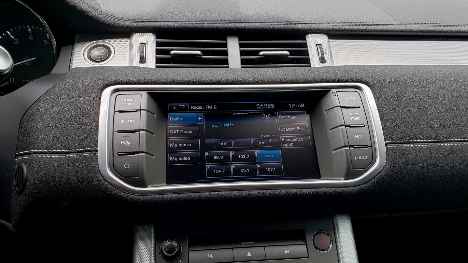 Used 2013 Land Rover RANGE ROVER EVOQUE DYNAMIC PREMIUM / NAV / PANO-ROOF / BLIND SPOT / REARVIEW for sale Sold at Formula Imports in Charlotte NC 28227 51