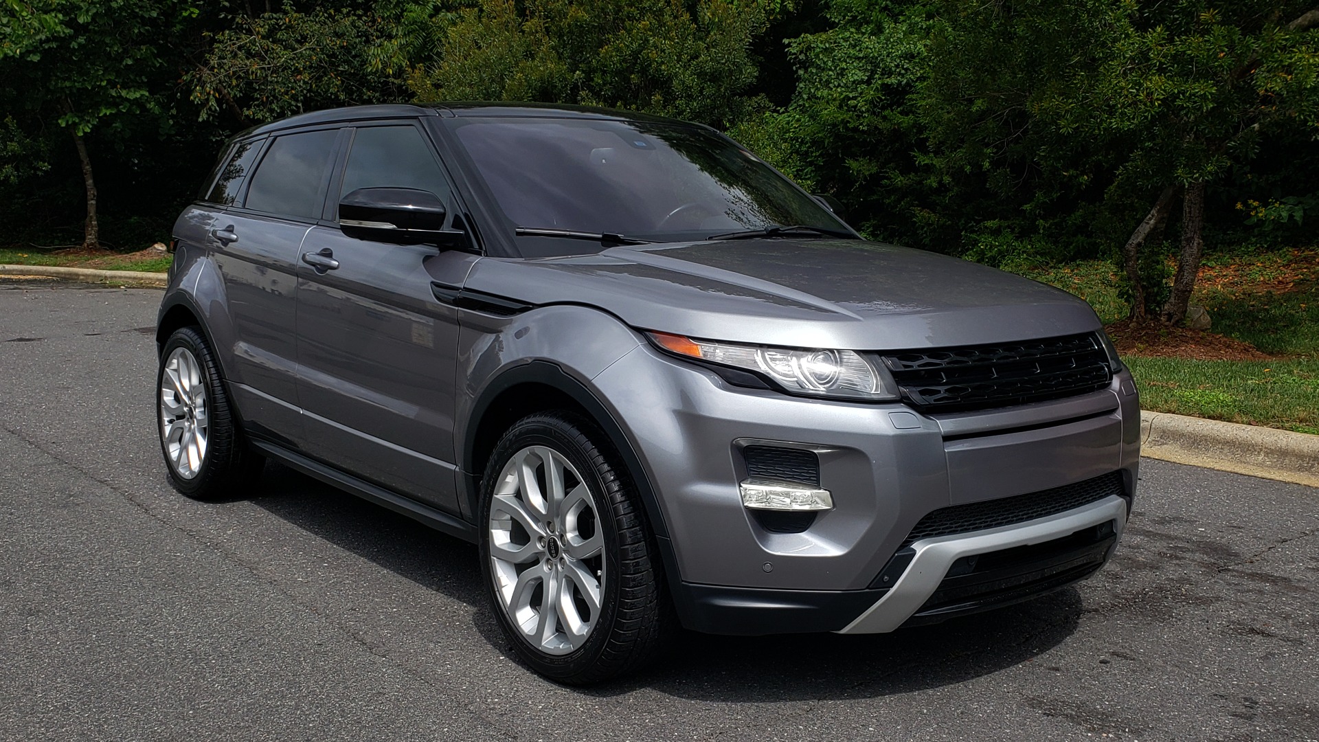 Used 2013 Land Rover RANGE ROVER EVOQUE DYNAMIC PREMIUM / NAV / PANO-ROOF / BLIND SPOT / REARVIEW for sale Sold at Formula Imports in Charlotte NC 28227 6