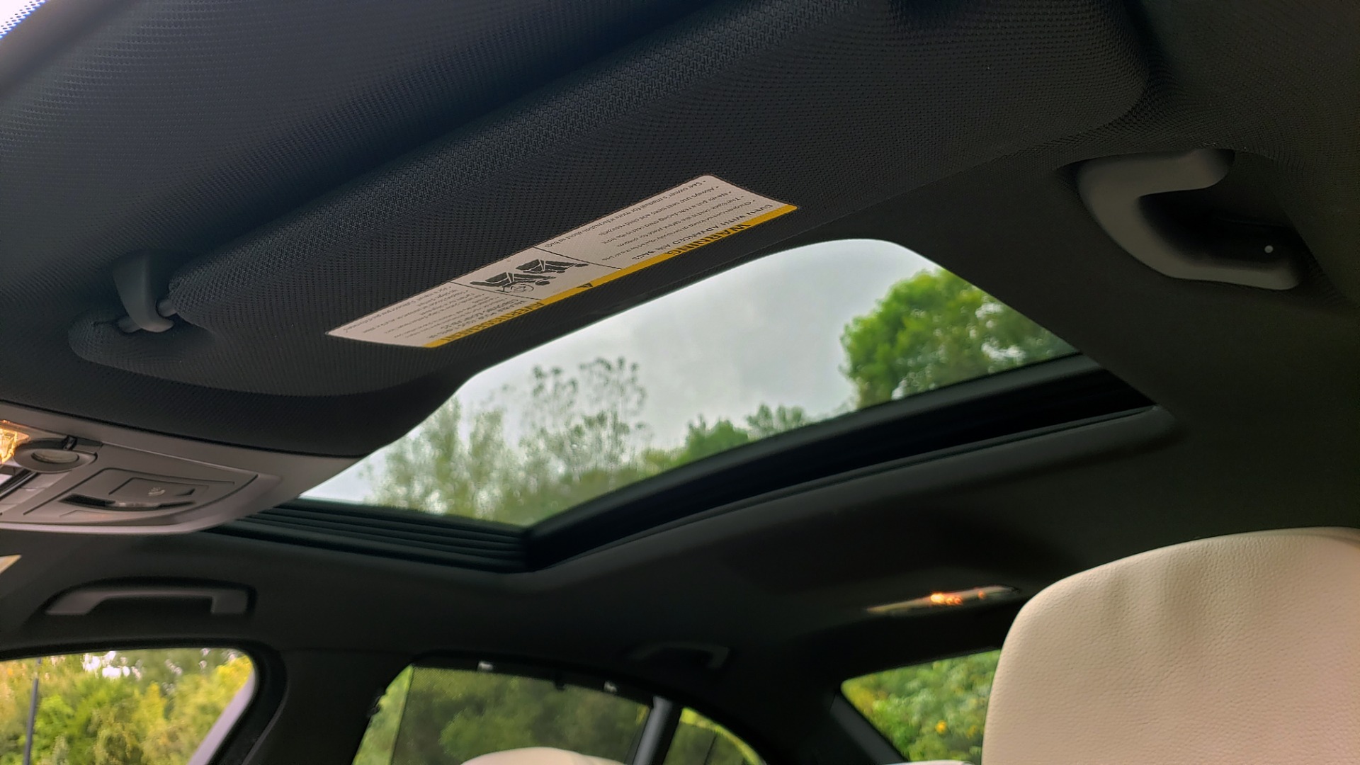 Used 2012 BMW 5 SERIES 550I M SPORT / NAV / CONV PKG / SUNROOF / PREM SND / REARVIEW for sale Sold at Formula Imports in Charlotte NC 28227 23
