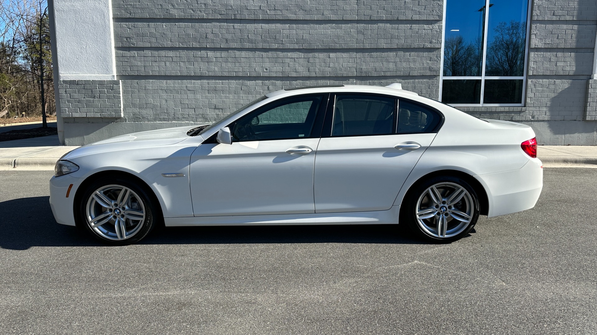 Used 2012 BMW 5 Series 550i for sale Sold at Formula Imports in Charlotte NC 28227 3
