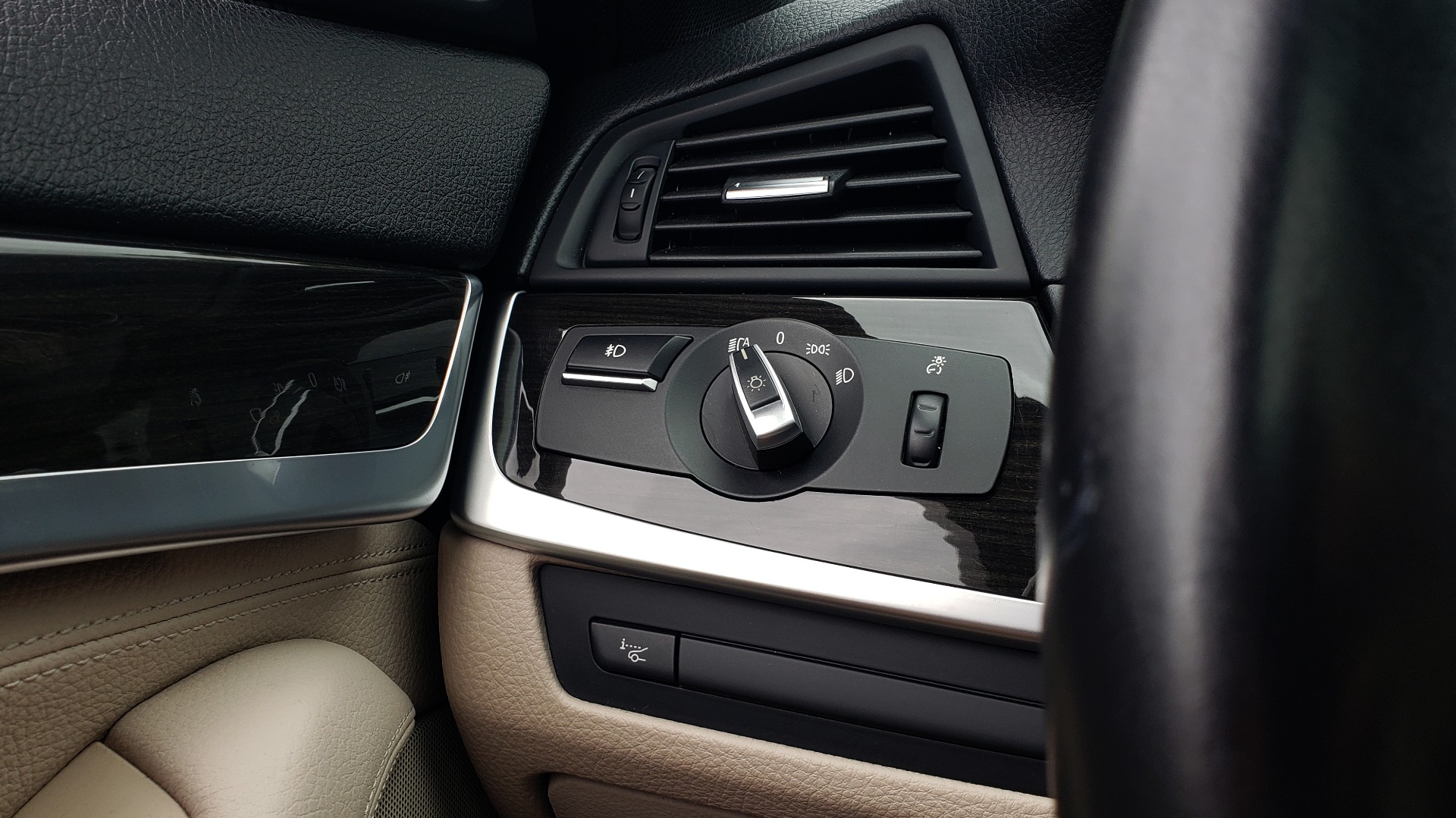 Used 2012 BMW 5 Series 550i for sale Sold at Formula Imports in Charlotte NC 28227 32