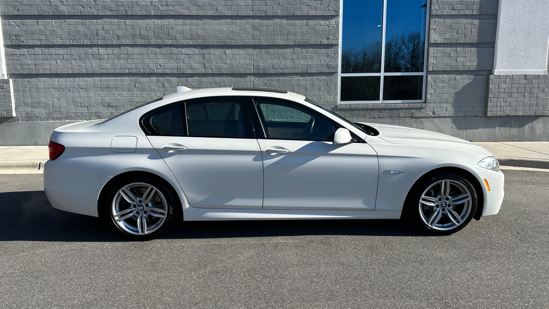 Used 2012 BMW 5 Series 550i for sale Sold at Formula Imports in Charlotte NC 28227 8