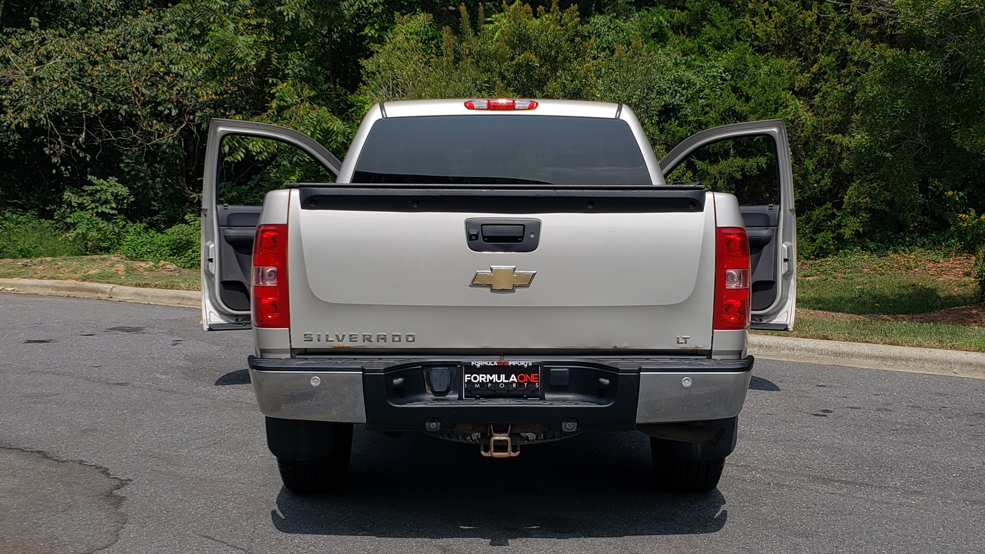 Used 2009 Chevrolet SILVERADO 1500 LT / CREWCAB / 5.3L V8 / 4WD / TRAILER PKG / REARVIEW for sale Sold at Formula Imports in Charlotte NC 28227 21