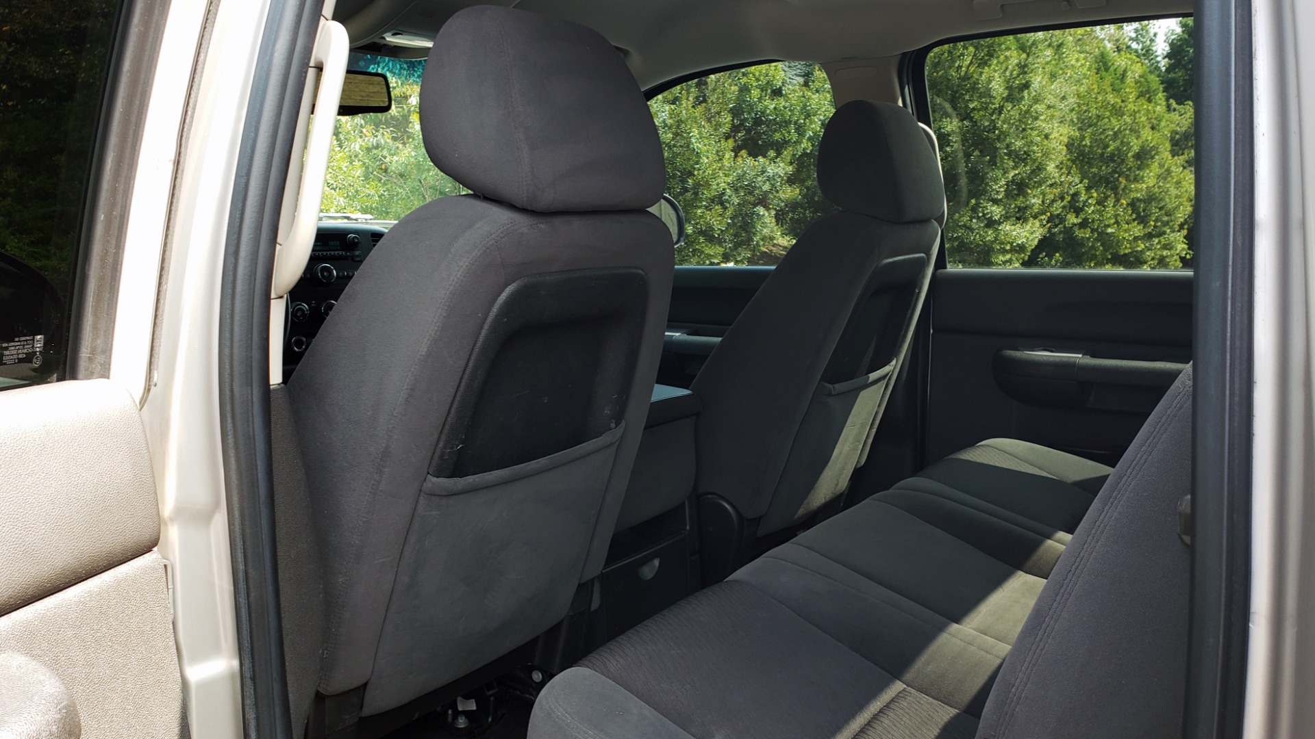 Used 2009 Chevrolet SILVERADO 1500 LT / CREWCAB / 5.3L V8 / 4WD / TRAILER PKG / REARVIEW for sale Sold at Formula Imports in Charlotte NC 28227 46
