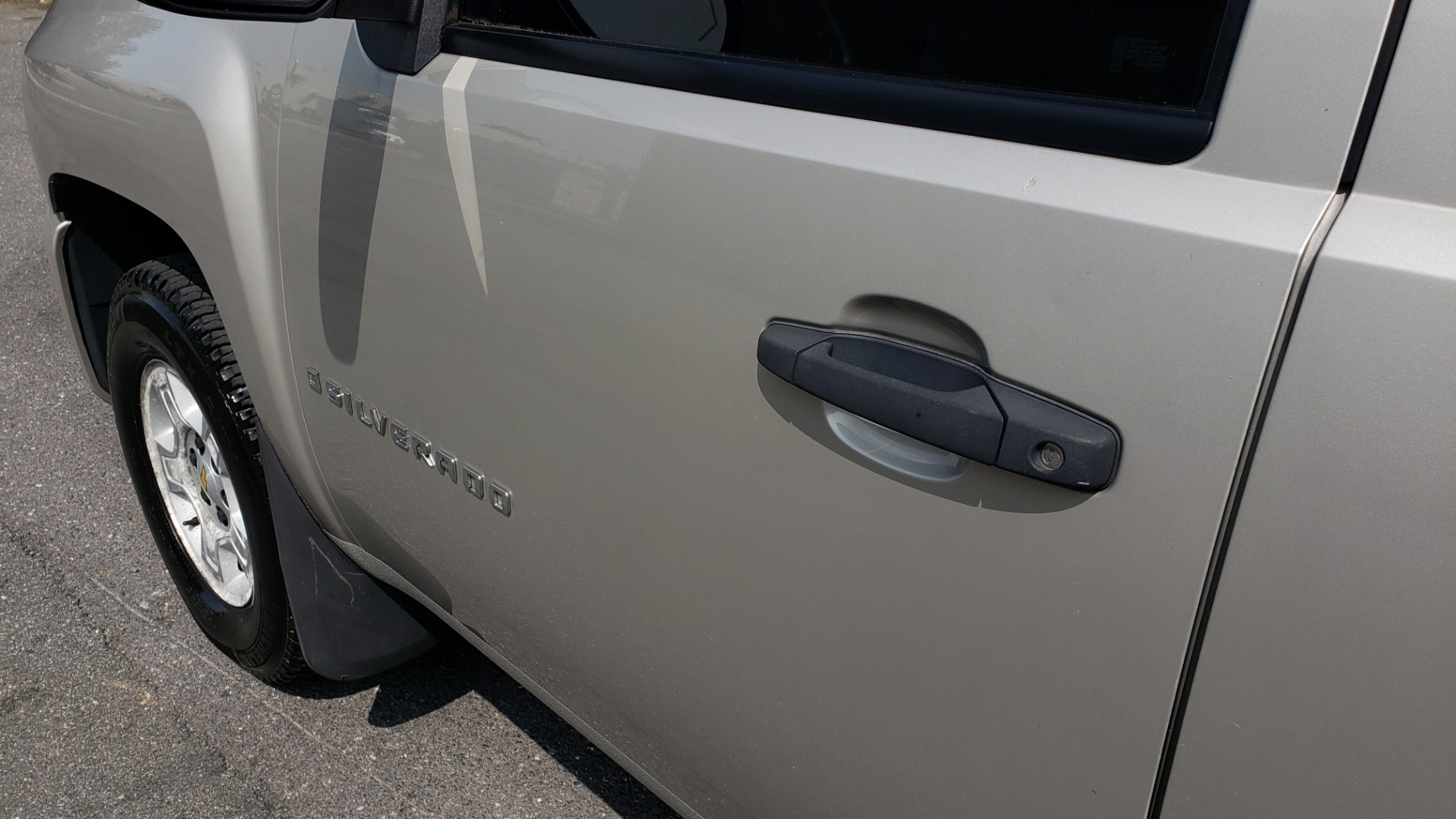Used 2009 Chevrolet SILVERADO 1500 LT / CREWCAB / 5.3L V8 / 4WD / TRAILER PKG / REARVIEW for sale Sold at Formula Imports in Charlotte NC 28227 9
