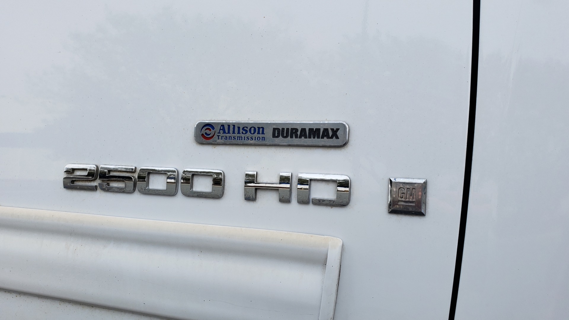 Used 2009 GMC SIERRA 2500HD SLE 4WD CREWCAB / 6.6L DURAMAX / 6-SPD ALLISON for sale Sold at Formula Imports in Charlotte NC 28227 10