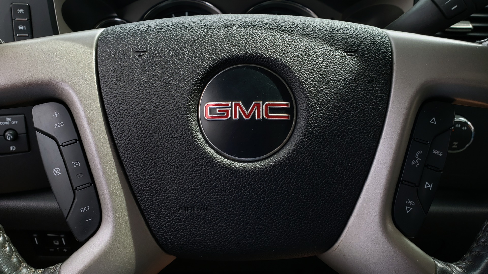 Used 2009 GMC SIERRA 2500HD SLE 4WD CREWCAB / 6.6L DURAMAX / 6-SPD ALLISON for sale Sold at Formula Imports in Charlotte NC 28227 36