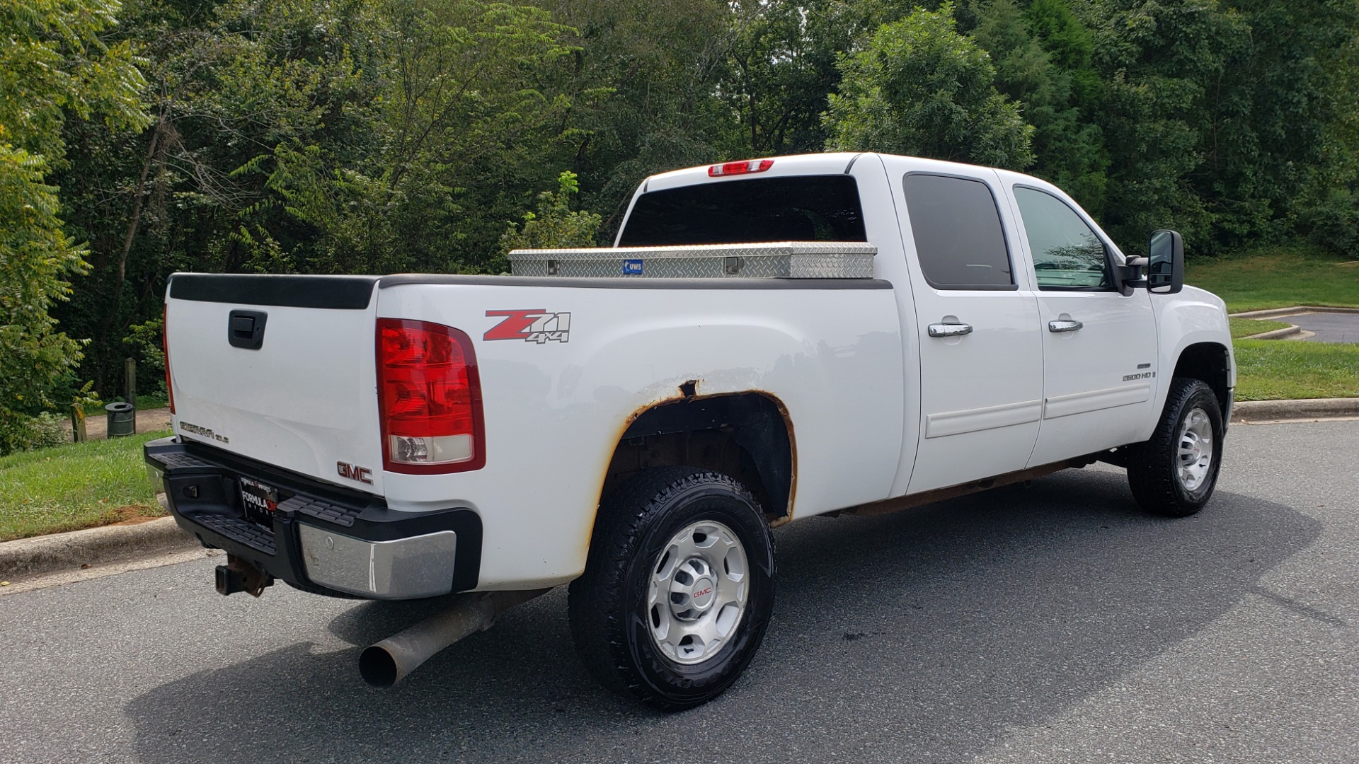 Used 2009 GMC SIERRA 2500HD SLE 4WD CREWCAB / 6.6L DURAMAX / 6-SPD ALLISON for sale Sold at Formula Imports in Charlotte NC 28227 6