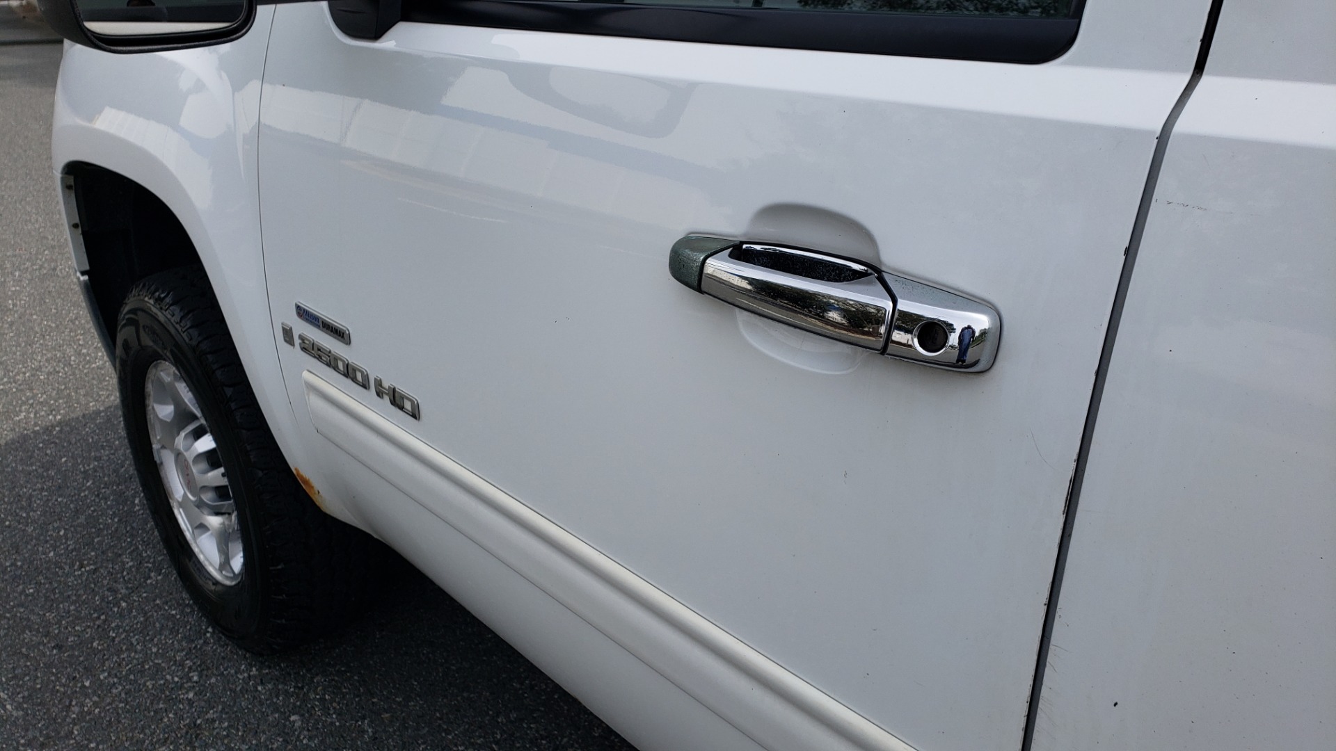 Used 2009 GMC SIERRA 2500HD SLE 4WD CREWCAB / 6.6L DURAMAX / 6-SPD ALLISON for sale Sold at Formula Imports in Charlotte NC 28227 8