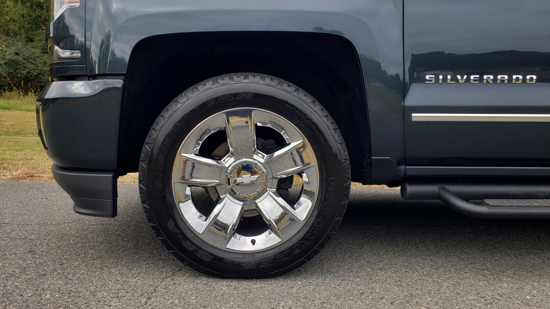 Used 2017 Chevrolet SILVERADO 1500 LTZ 4WD / NAV / BOSE / LEATHER / CAMERA / LOADED for sale Sold at Formula Imports in Charlotte NC 28227 15