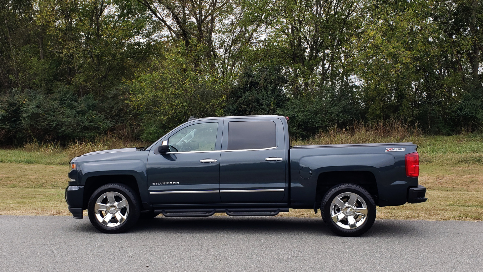 Used 2017 Chevrolet SILVERADO 1500 LTZ 4WD / NAV / BOSE / LEATHER / CAMERA / LOADED for sale Sold at Formula Imports in Charlotte NC 28227 2
