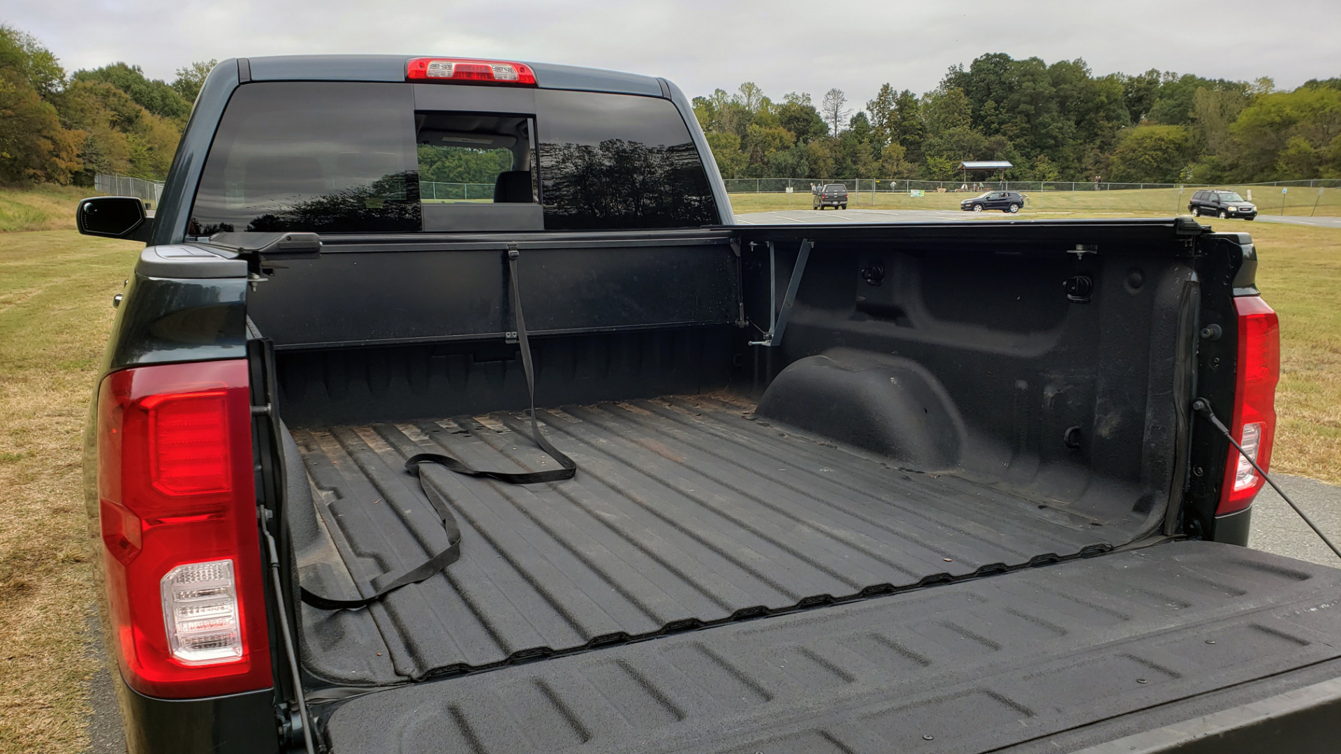 Used 2017 Chevrolet SILVERADO 1500 LTZ 4WD / NAV / BOSE / LEATHER / CAMERA / LOADED for sale Sold at Formula Imports in Charlotte NC 28227 38