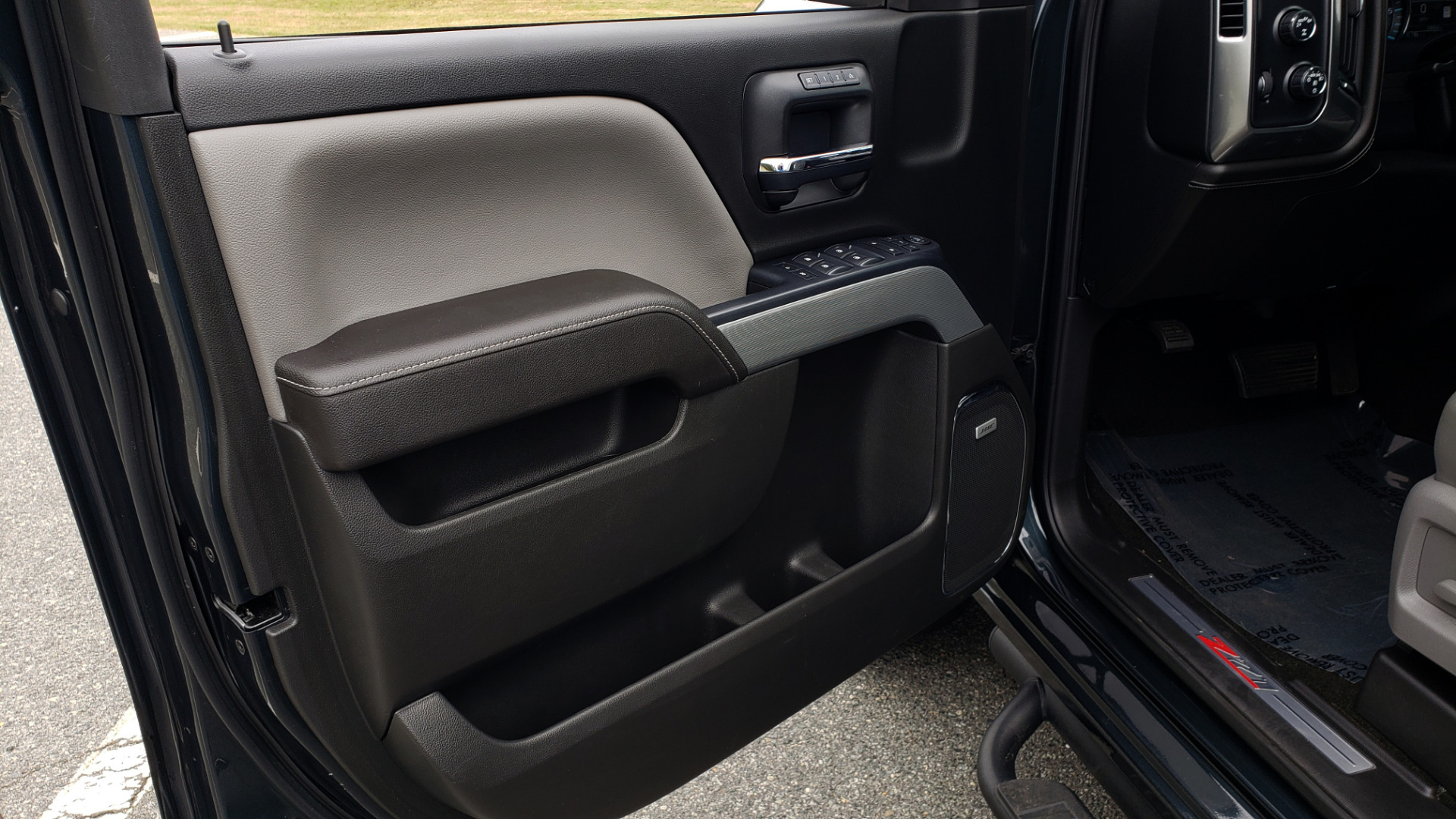 Used 2017 Chevrolet SILVERADO 1500 LTZ 4WD / NAV / BOSE / LEATHER / CAMERA / LOADED for sale Sold at Formula Imports in Charlotte NC 28227 46