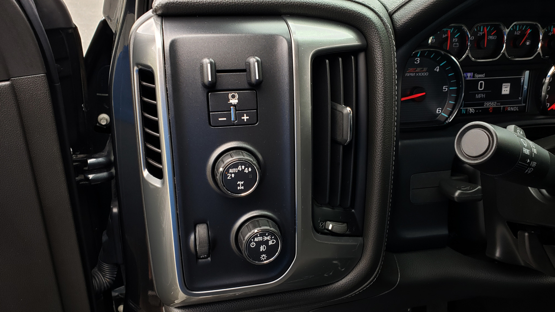Used 2017 Chevrolet SILVERADO 1500 LTZ 4WD / NAV / BOSE / LEATHER / CAMERA / LOADED for sale Sold at Formula Imports in Charlotte NC 28227 52