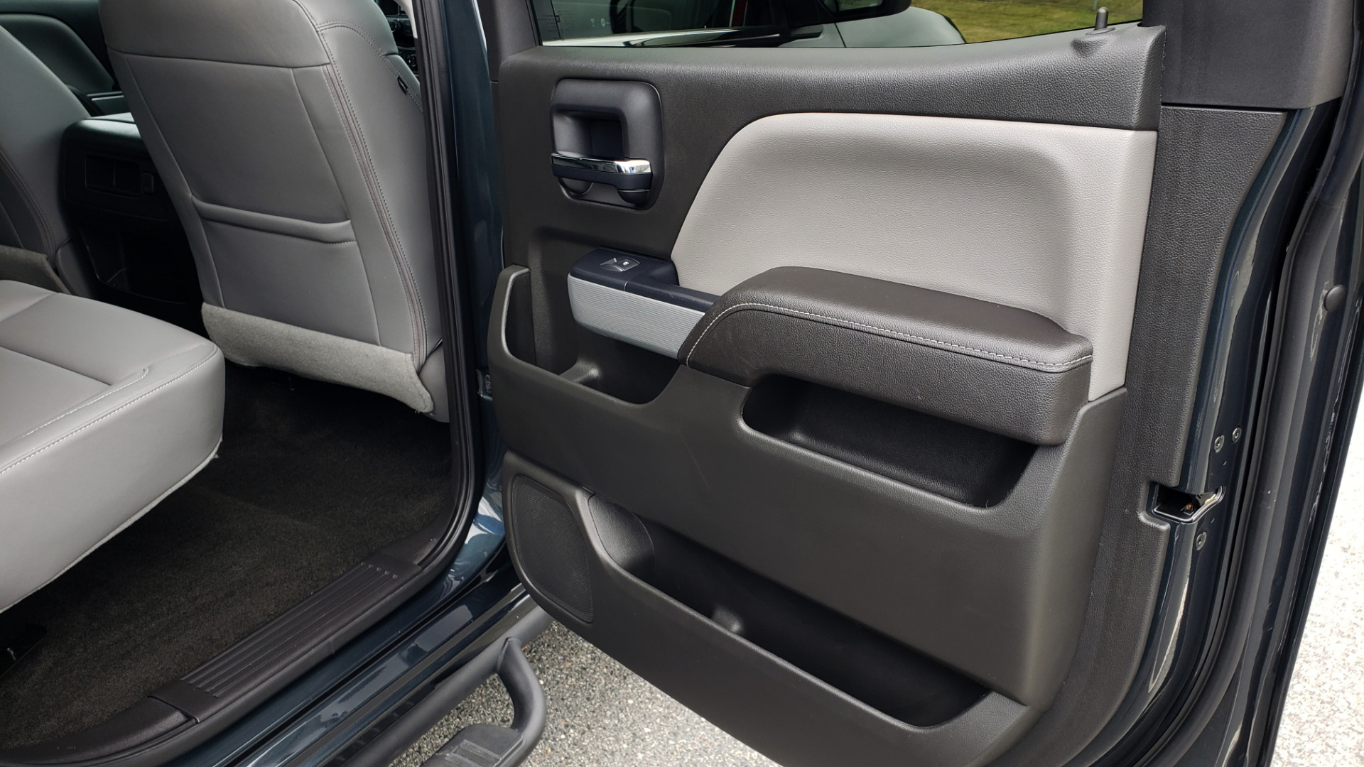 Used 2017 Chevrolet SILVERADO 1500 LTZ 4WD / NAV / BOSE / LEATHER / CAMERA / LOADED for sale Sold at Formula Imports in Charlotte NC 28227 81