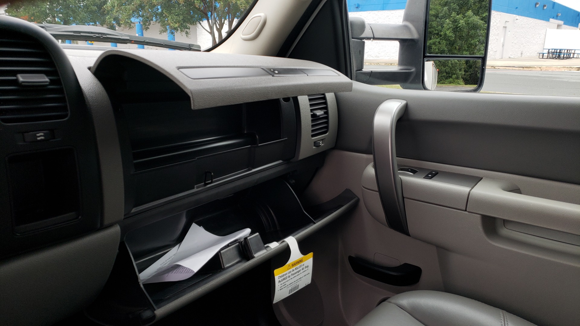 Used 2014 Chevrolet SILVERADO 2500HD WORK TRUCK 4WD / 6.0L V8 / AUTO / TOOL BOX / CLEAN for sale Sold at Formula Imports in Charlotte NC 28227 35