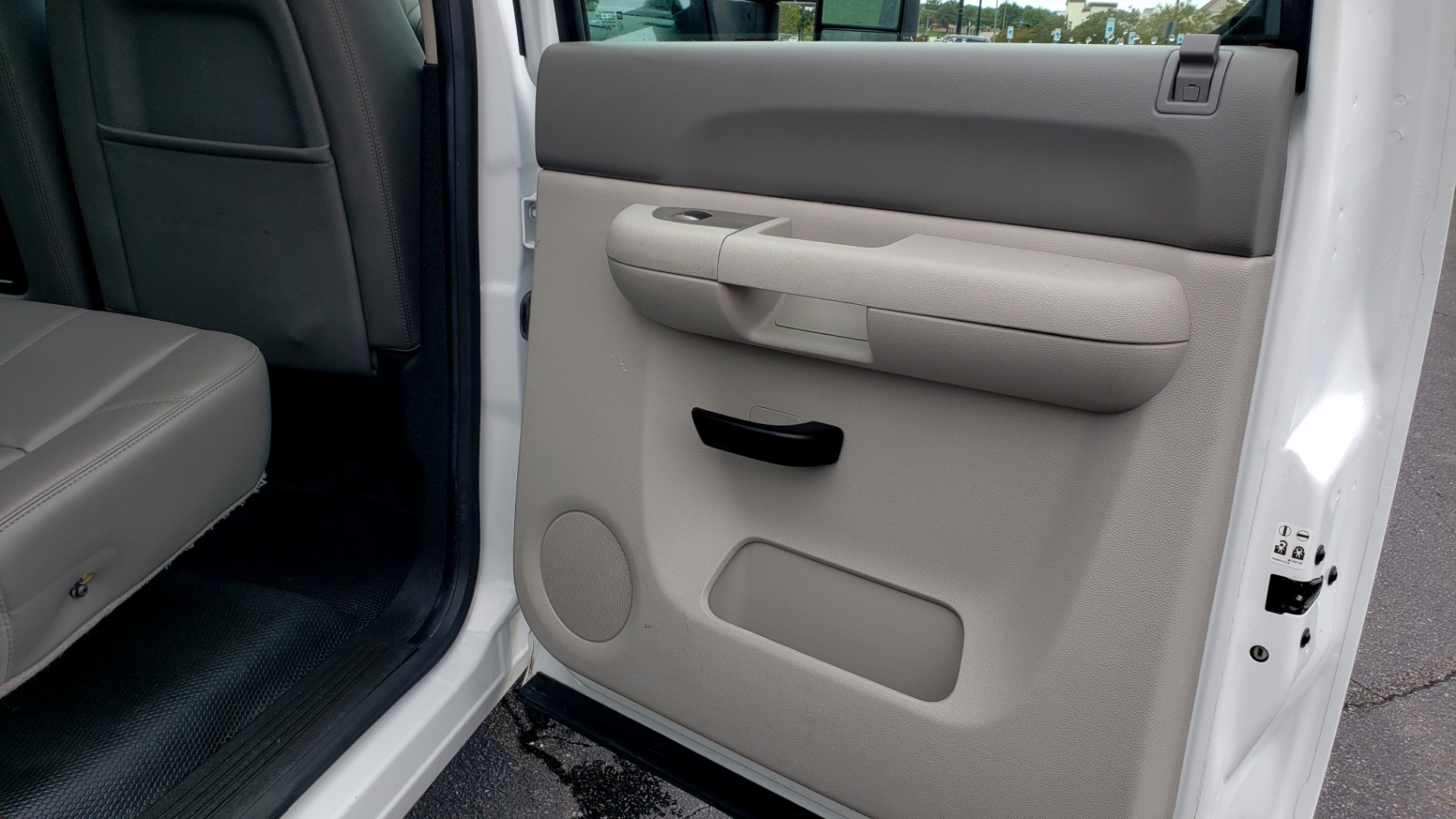 Used 2014 Chevrolet SILVERADO 2500HD WORK TRUCK 4WD / 6.0L V8 / AUTO / TOOL BOX / CLEAN for sale Sold at Formula Imports in Charlotte NC 28227 53