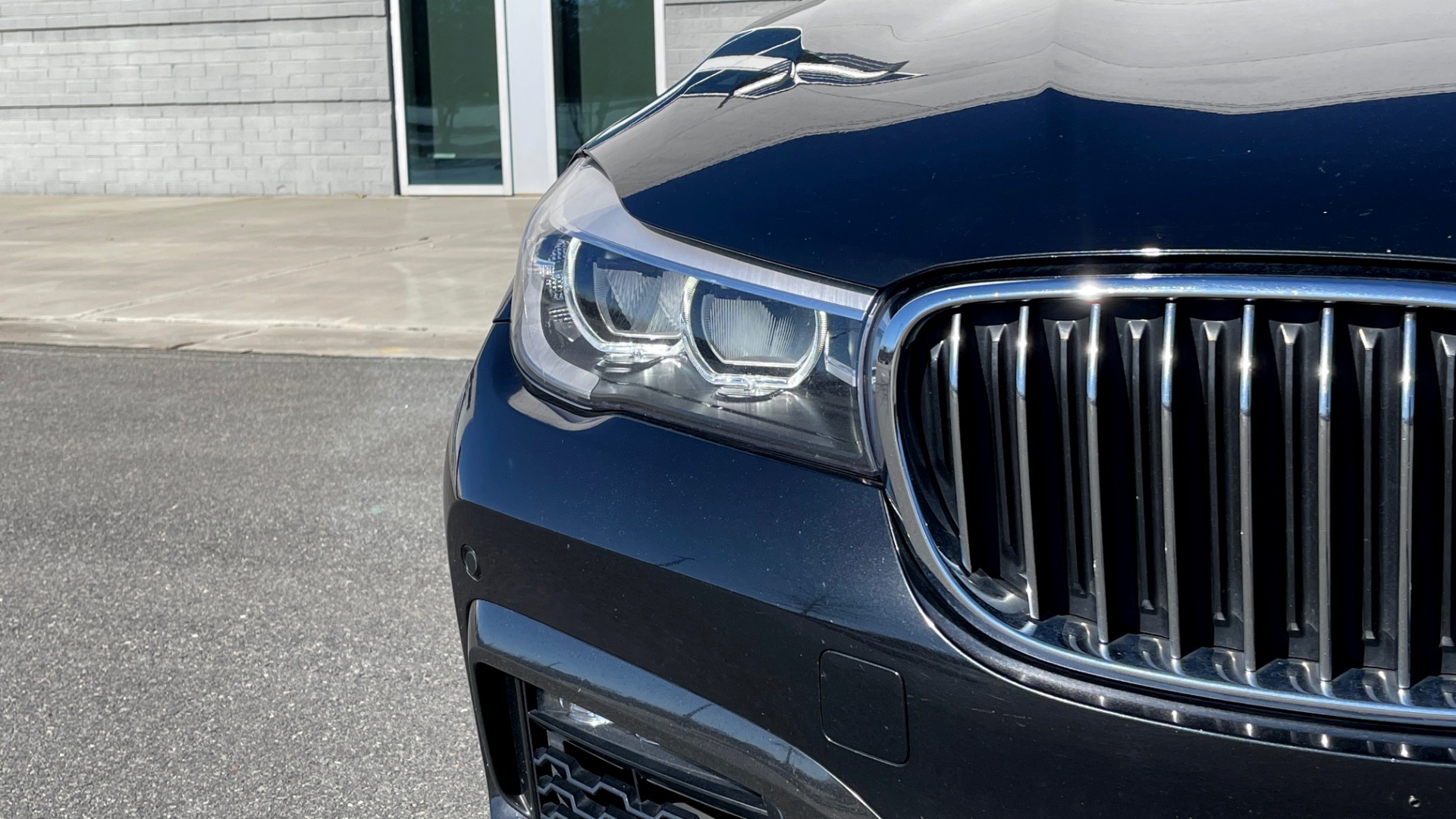 Used 2019 BMW 7 SERIES 740I XDRIVE M-SPORT / CLD WTHR / NAV / SUNROOF / REARVIEW / 22IN WHLS for sale Sold at Formula Imports in Charlotte NC 28227 16