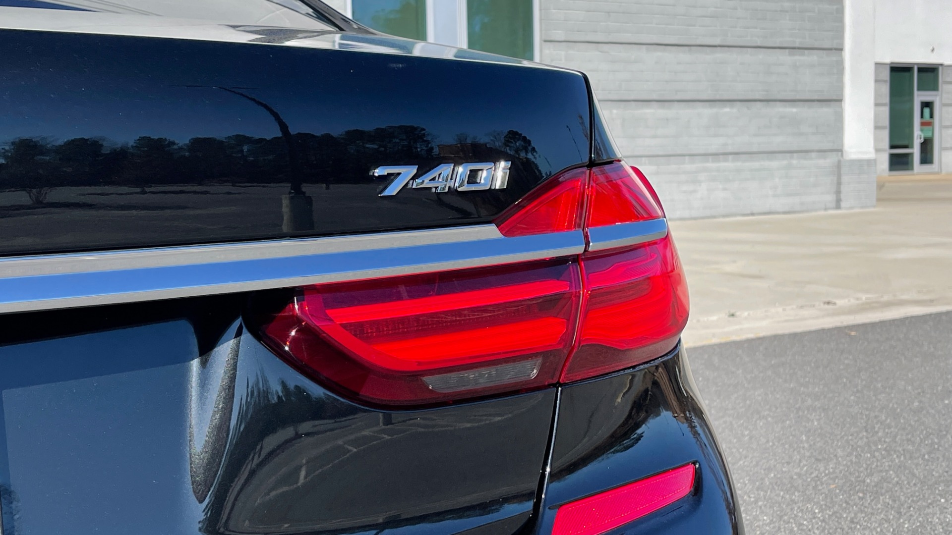 Used 2019 BMW 7 SERIES 740I XDRIVE M-SPORT / CLD WTHR / NAV / SUNROOF / REARVIEW / 22IN WHLS for sale Sold at Formula Imports in Charlotte NC 28227 26