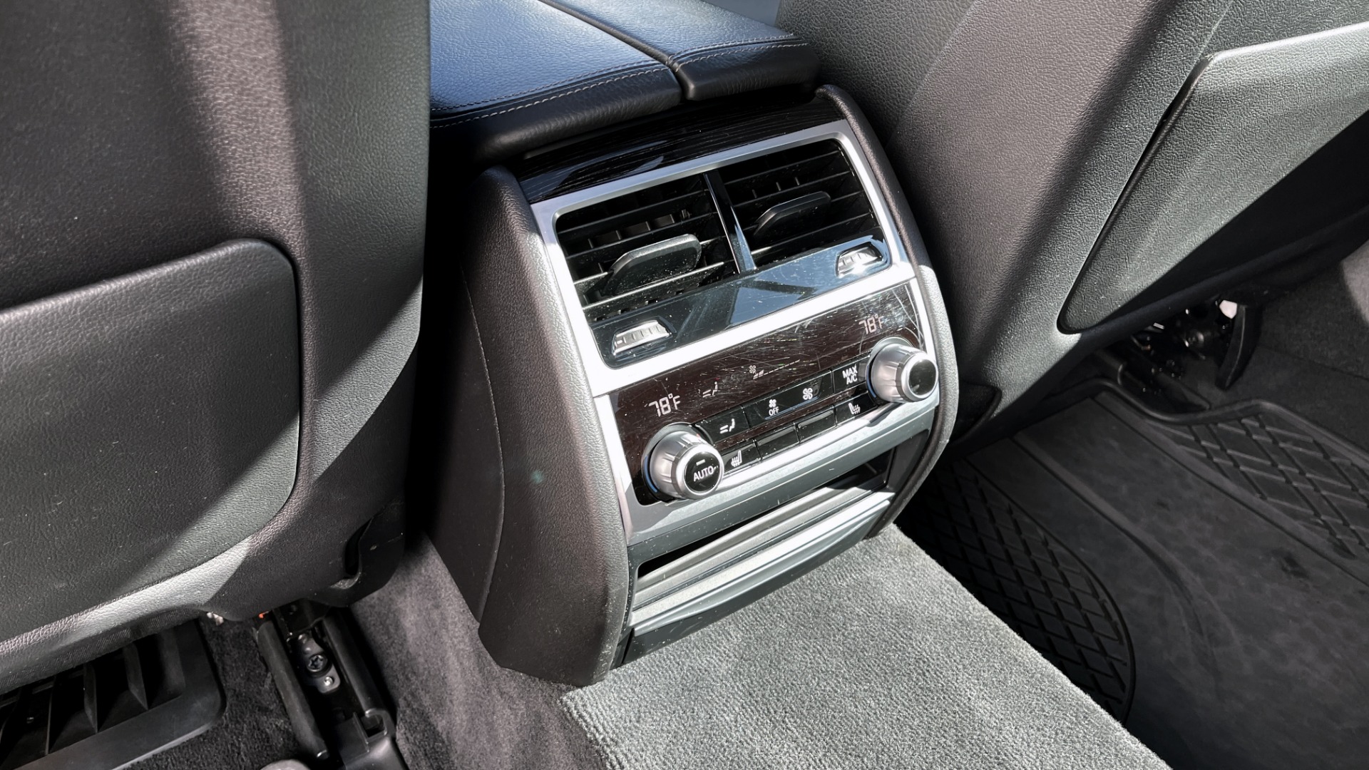 Used 2019 BMW 7 SERIES 740I XDRIVE M-SPORT / CLD WTHR / NAV / SUNROOF / REARVIEW / 22IN WHLS for sale Sold at Formula Imports in Charlotte NC 28227 52