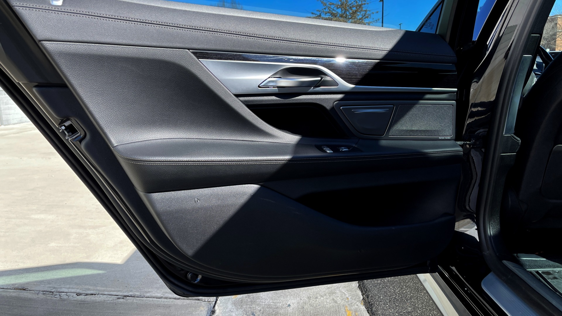 Used 2019 BMW 7 SERIES 740I XDRIVE M-SPORT / CLD WTHR / NAV / SUNROOF / REARVIEW / 22IN WHLS for sale Sold at Formula Imports in Charlotte NC 28227 55