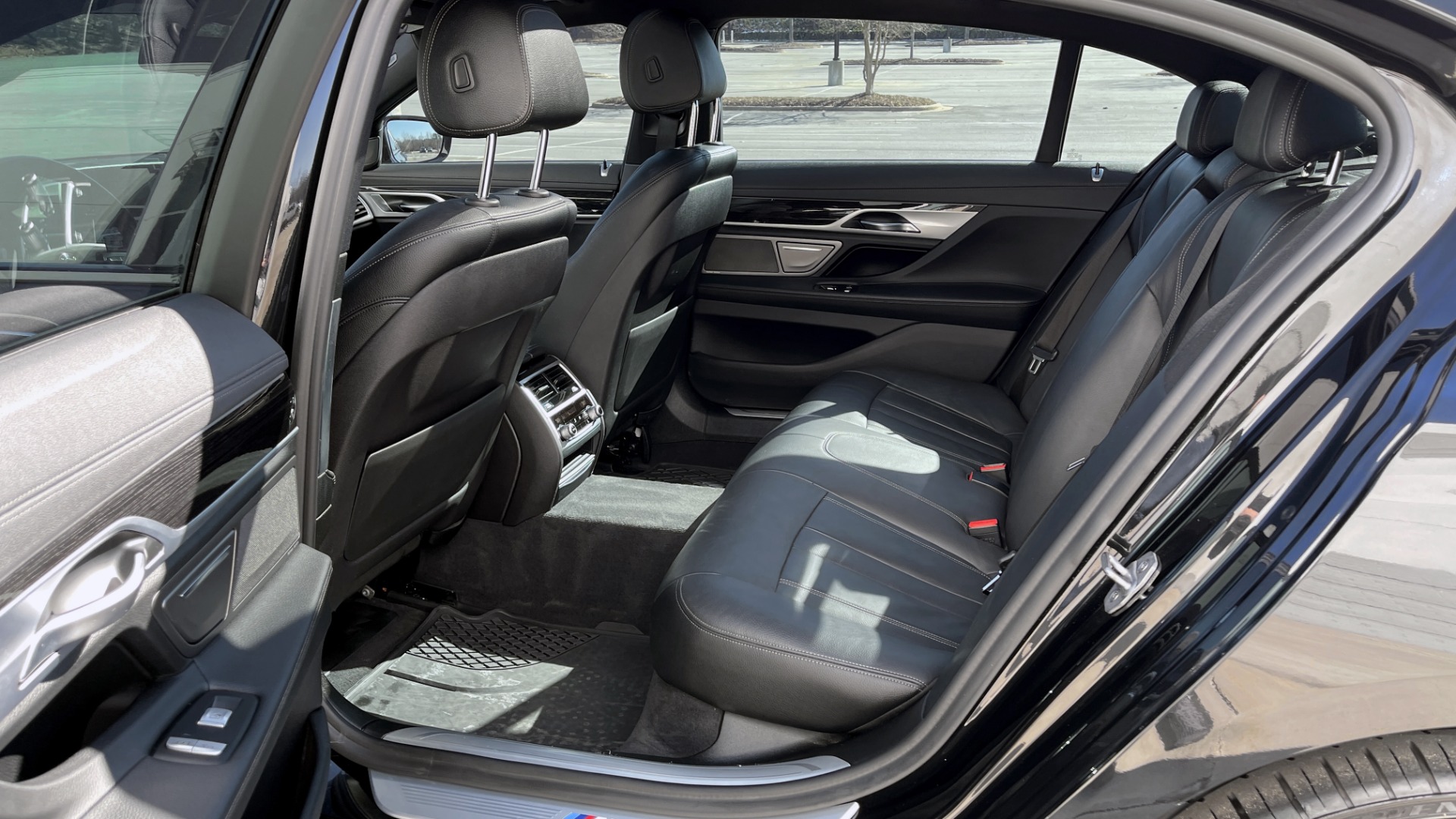 Used 2019 BMW 7 SERIES 740I XDRIVE M-SPORT / CLD WTHR / NAV / SUNROOF / REARVIEW / 22IN WHLS for sale Sold at Formula Imports in Charlotte NC 28227 58