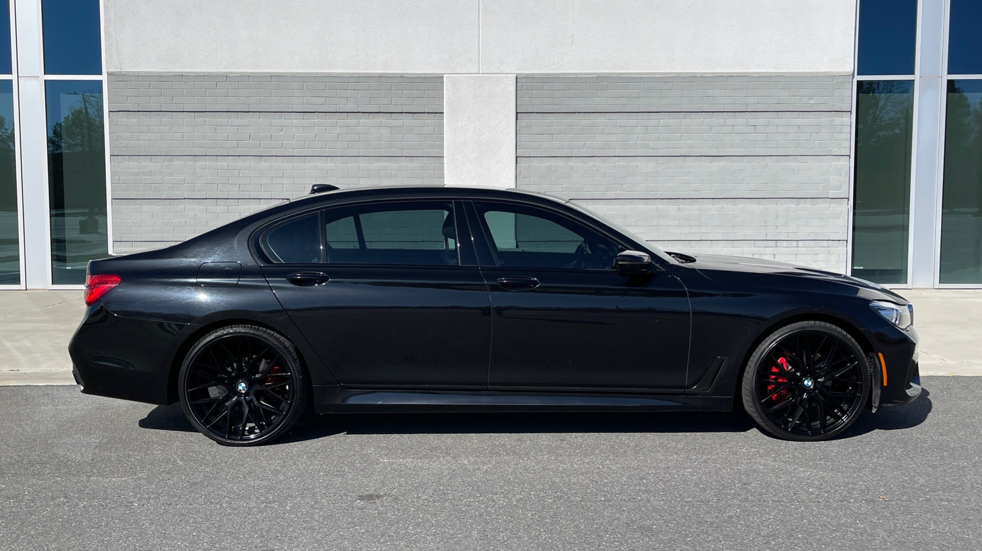Used 2019 BMW 7 SERIES 740I XDRIVE M-SPORT / CLD WTHR / NAV / SUNROOF / REARVIEW / 22IN WHLS for sale Sold at Formula Imports in Charlotte NC 28227 8