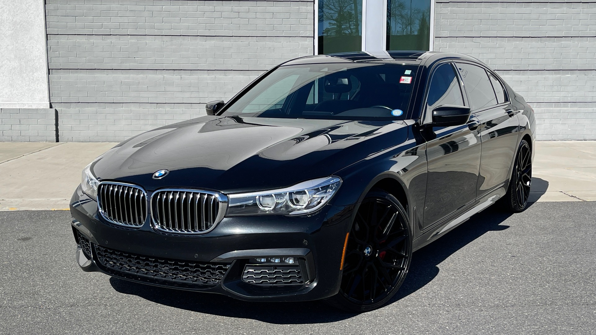 Used 2019 BMW 7 SERIES 740I XDRIVE M-SPORT / CLD WTHR / NAV / SUNROOF / REARVIEW / 22IN WHLS for sale Sold at Formula Imports in Charlotte NC 28227 1