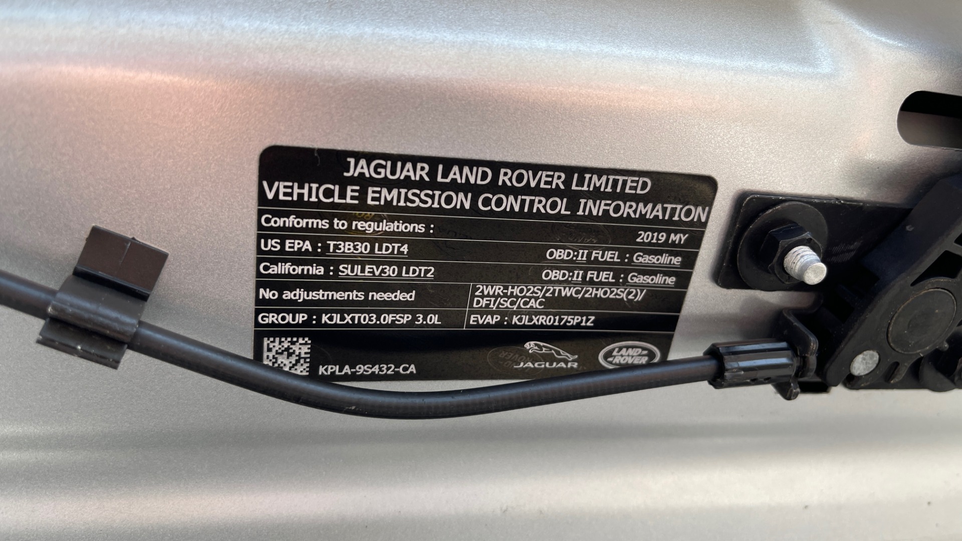 Used 2019 Land Rover RANGE ROVER SPORT HSE DYNAMIC / 3.0L SC V6 / 8-SPD / APPLE / NAV / SUNROOF / REARVIEW for sale Sold at Formula Imports in Charlotte NC 28227 19