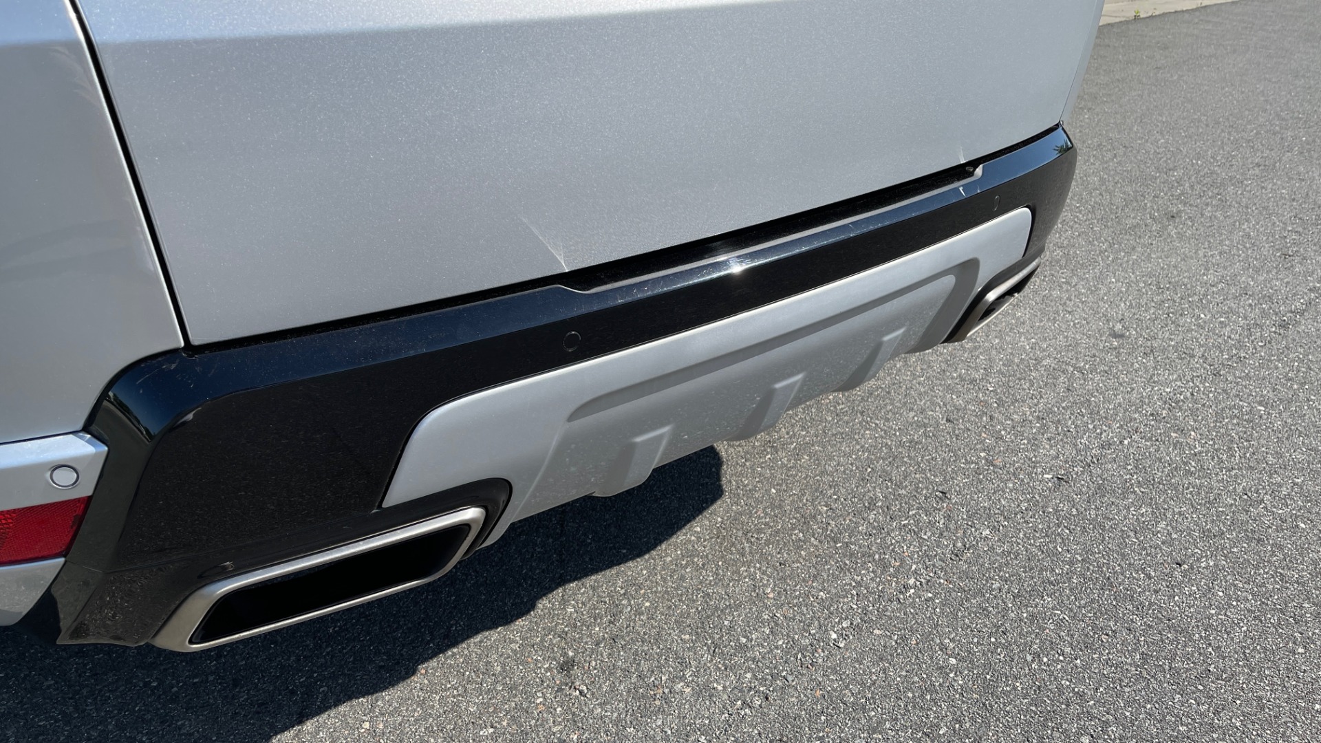 Used 2019 Land Rover RANGE ROVER SPORT HSE DYNAMIC / 3.0L SC V6 / 8-SPD / APPLE / NAV / SUNROOF / REARVIEW for sale Sold at Formula Imports in Charlotte NC 28227 27
