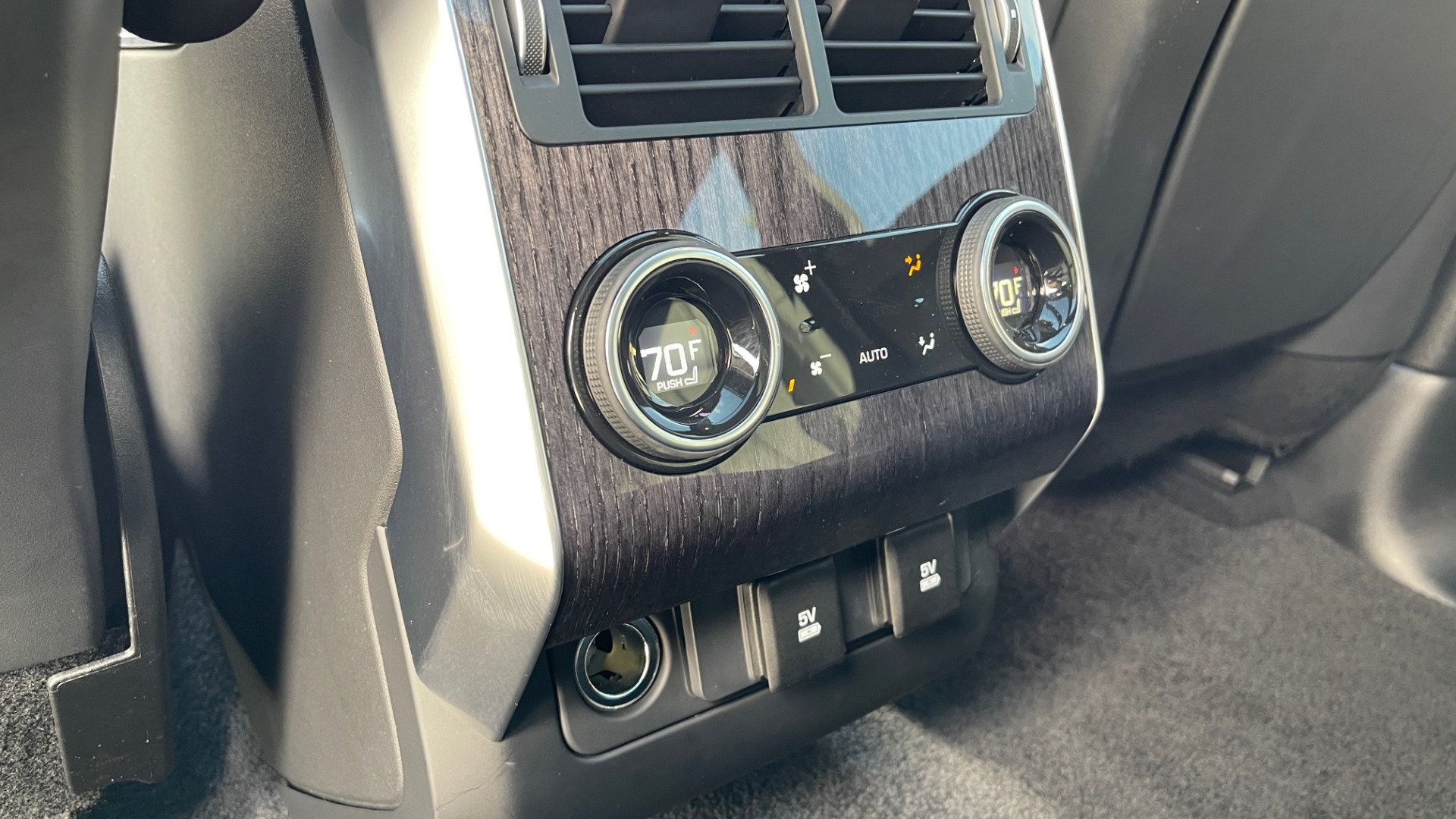Used 2019 Land Rover RANGE ROVER SPORT HSE DYNAMIC / 3.0L SC V6 / 8-SPD / APPLE / NAV / SUNROOF / REARVIEW for sale Sold at Formula Imports in Charlotte NC 28227 68