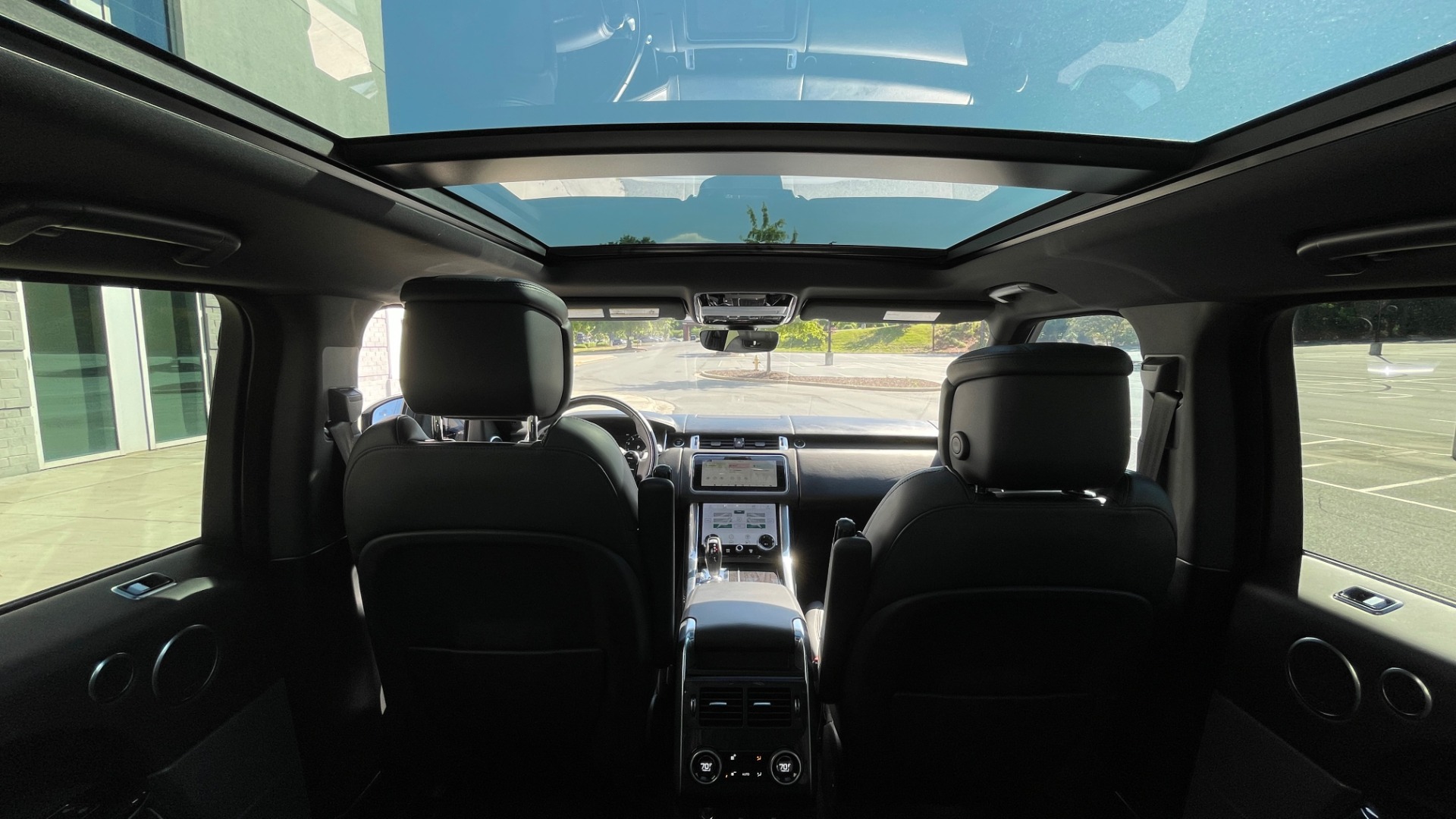 Used 2019 Land Rover RANGE ROVER SPORT HSE DYNAMIC / 3.0L SC V6 / 8-SPD / APPLE / NAV / SUNROOF / REARVIEW for sale Sold at Formula Imports in Charlotte NC 28227 74