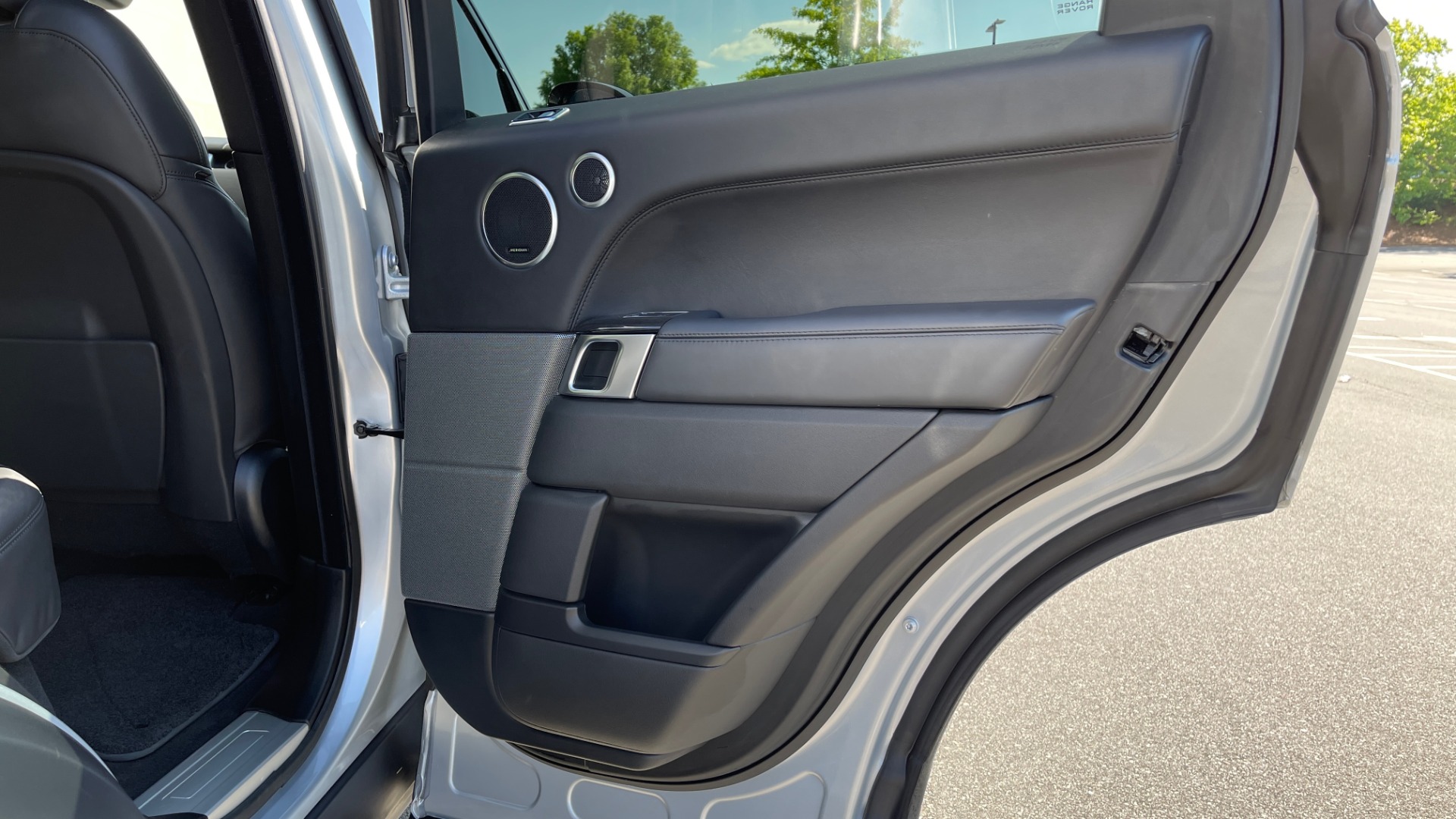 Used 2019 Land Rover RANGE ROVER SPORT HSE DYNAMIC / 3.0L SC V6 / 8-SPD / APPLE / NAV / SUNROOF / REARVIEW for sale Sold at Formula Imports in Charlotte NC 28227 80