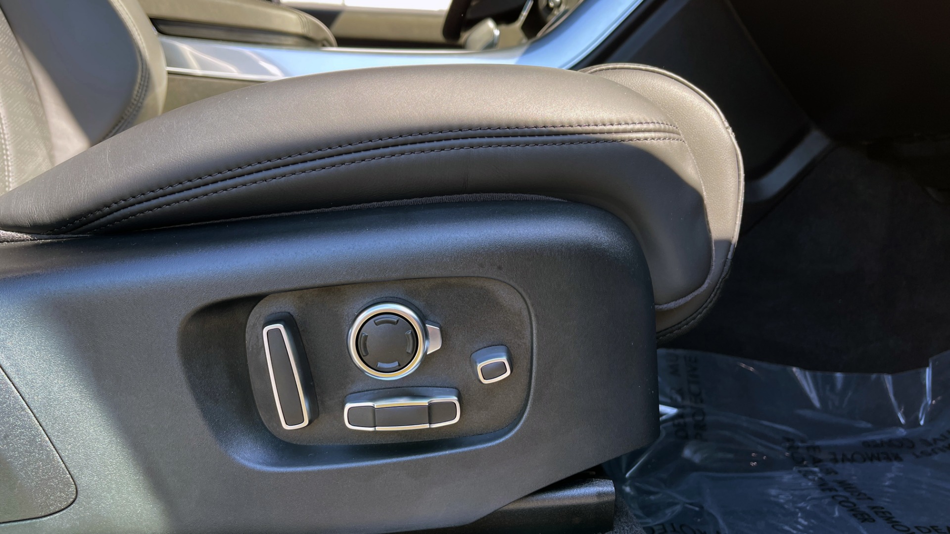Used 2019 Land Rover RANGE ROVER SPORT HSE DYNAMIC / 3.0L SC V6 / 8-SPD / APPLE / NAV / SUNROOF / REARVIEW for sale Sold at Formula Imports in Charlotte NC 28227 84