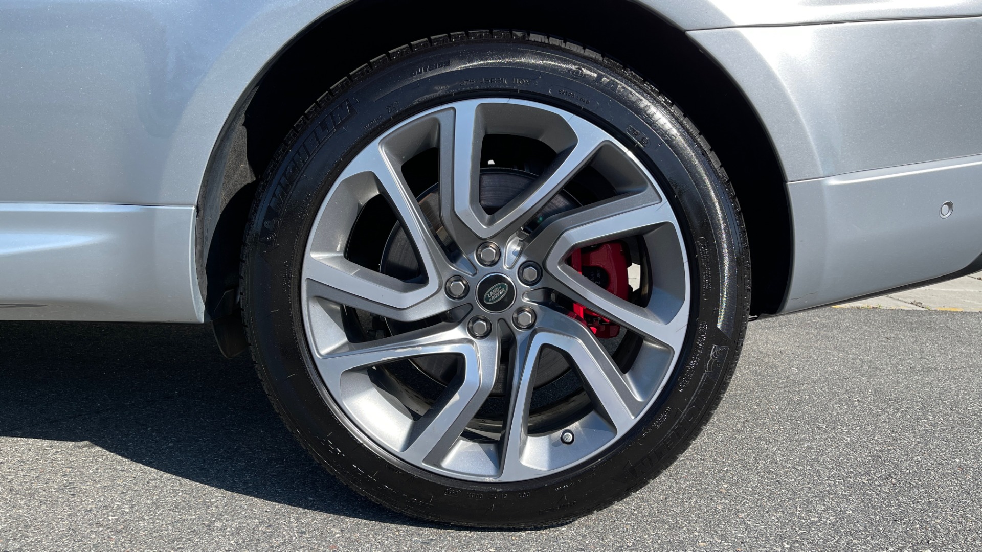 Used 2019 Land Rover RANGE ROVER SPORT HSE DYNAMIC / 3.0L SC V6 / 8-SPD / APPLE / NAV / SUNROOF / REARVIEW for sale Sold at Formula Imports in Charlotte NC 28227 87