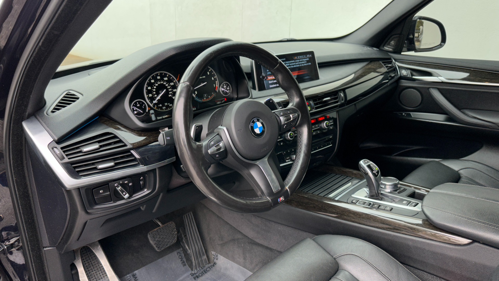 Used 2017 BMW X5 xDrive35i / M SPORT / PREMIUM PACKAGE / APPLE CARPLAY / LUXURY SEATING for sale Sold at Formula Imports in Charlotte NC 28227 11