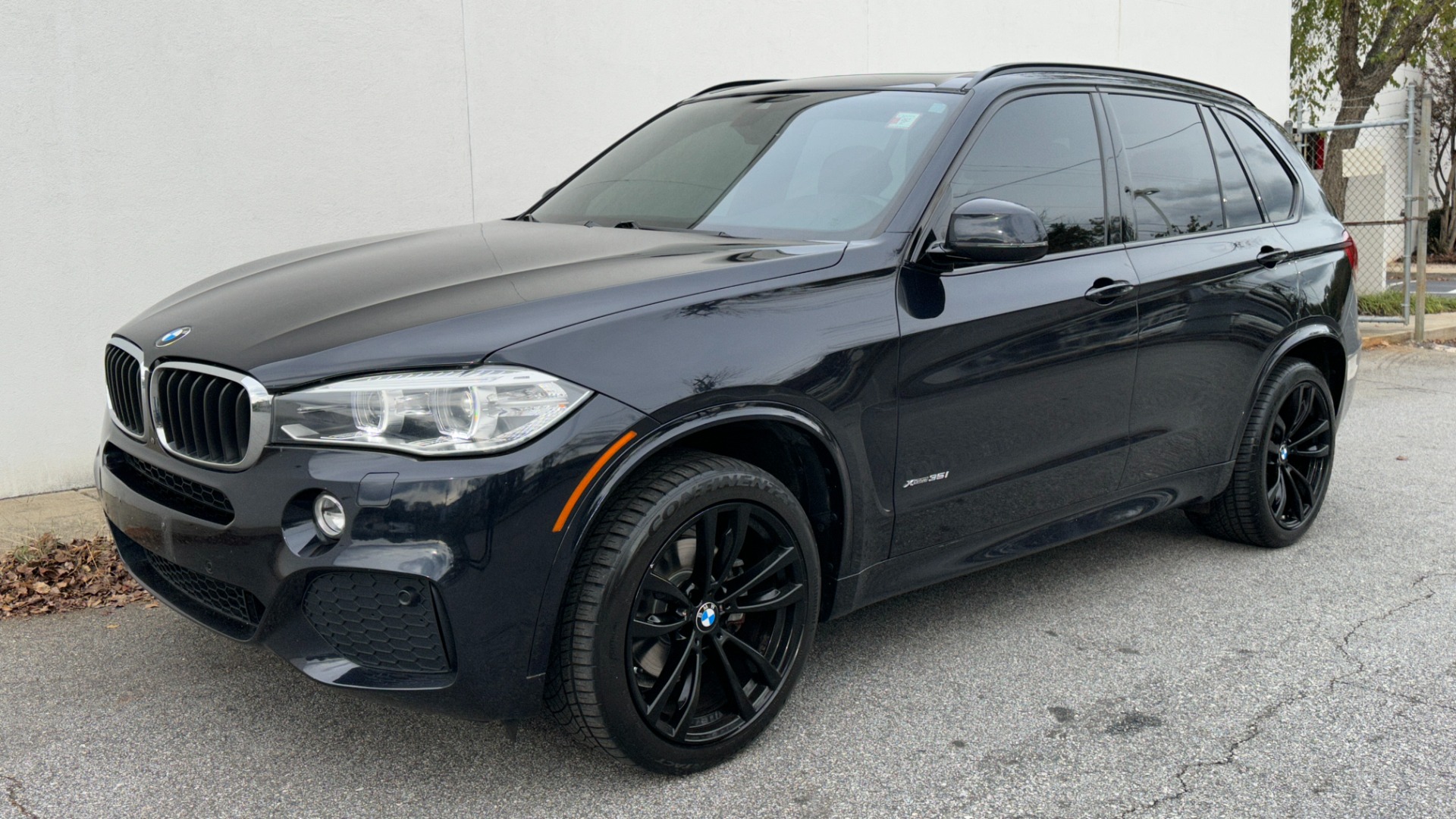 Used 2017 BMW X5 xDrive35i / M SPORT / PREMIUM PACKAGE / APPLE CARPLAY / LUXURY SEATING for sale Sold at Formula Imports in Charlotte NC 28227 2