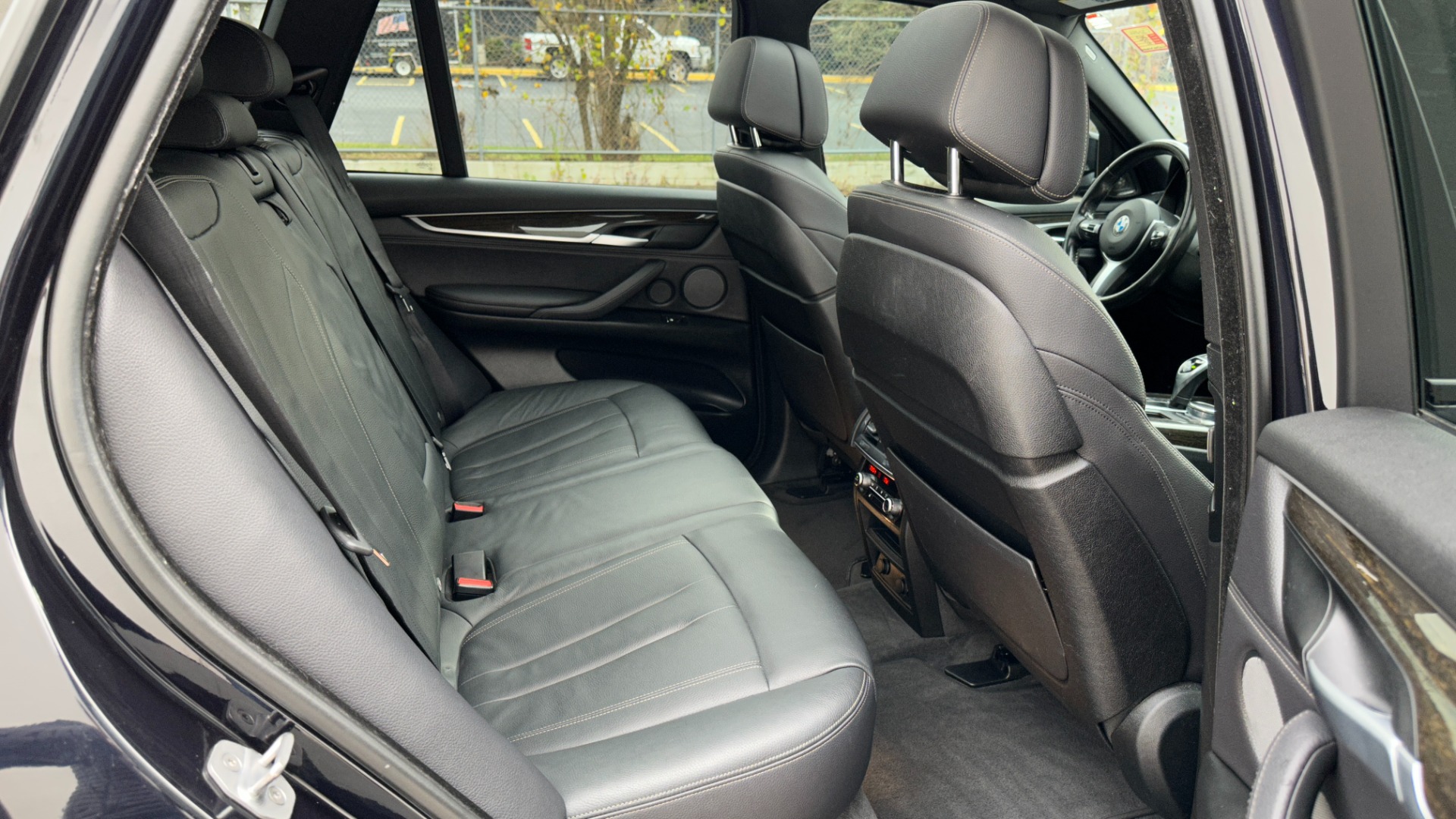 Used 2017 BMW X5 xDrive35i / M SPORT / PREMIUM PACKAGE / APPLE CARPLAY / LUXURY SEATING for sale Sold at Formula Imports in Charlotte NC 28227 25