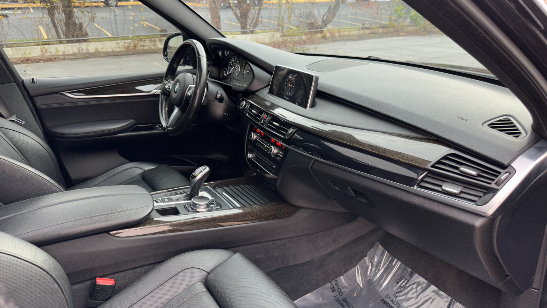 Used 2017 BMW X5 xDrive35i / M SPORT / PREMIUM PACKAGE / APPLE CARPLAY / LUXURY SEATING for sale Sold at Formula Imports in Charlotte NC 28227 29