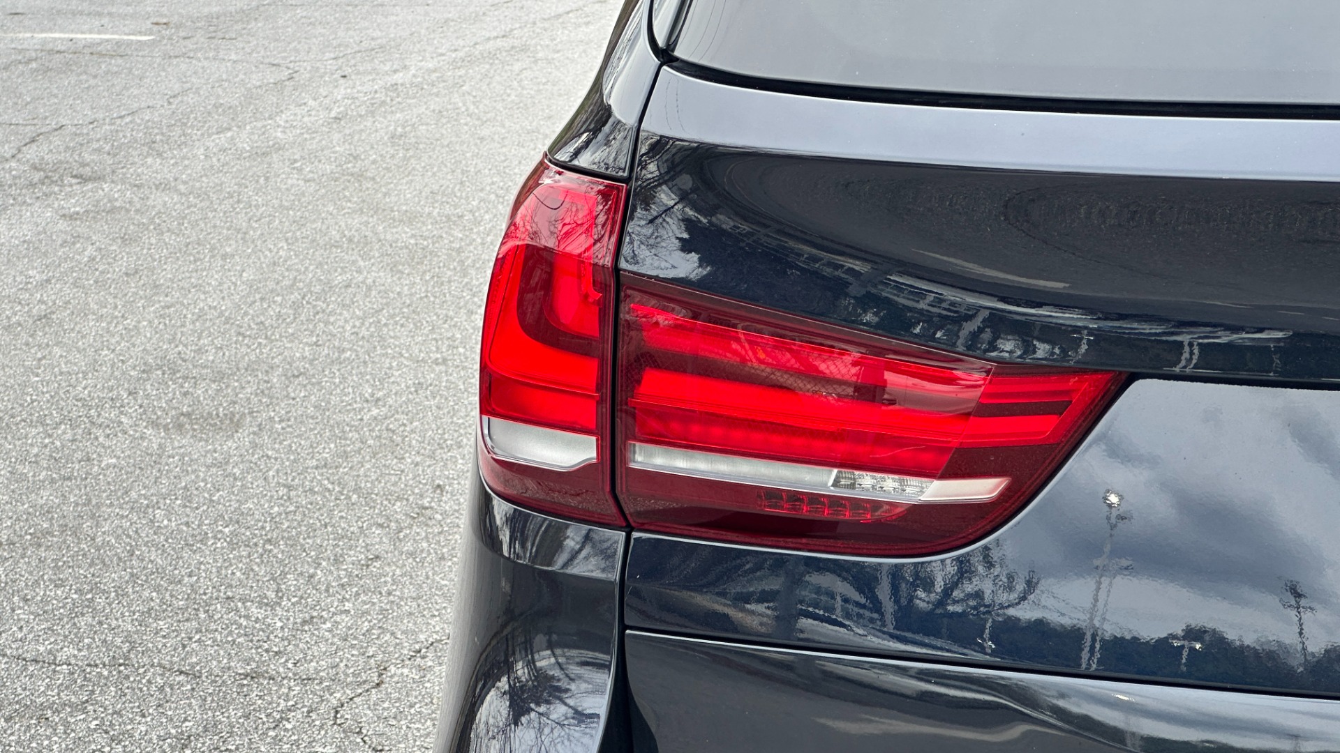Used 2017 BMW X5 xDrive35i / M SPORT / PREMIUM PACKAGE / APPLE CARPLAY / LUXURY SEATING for sale Sold at Formula Imports in Charlotte NC 28227 35
