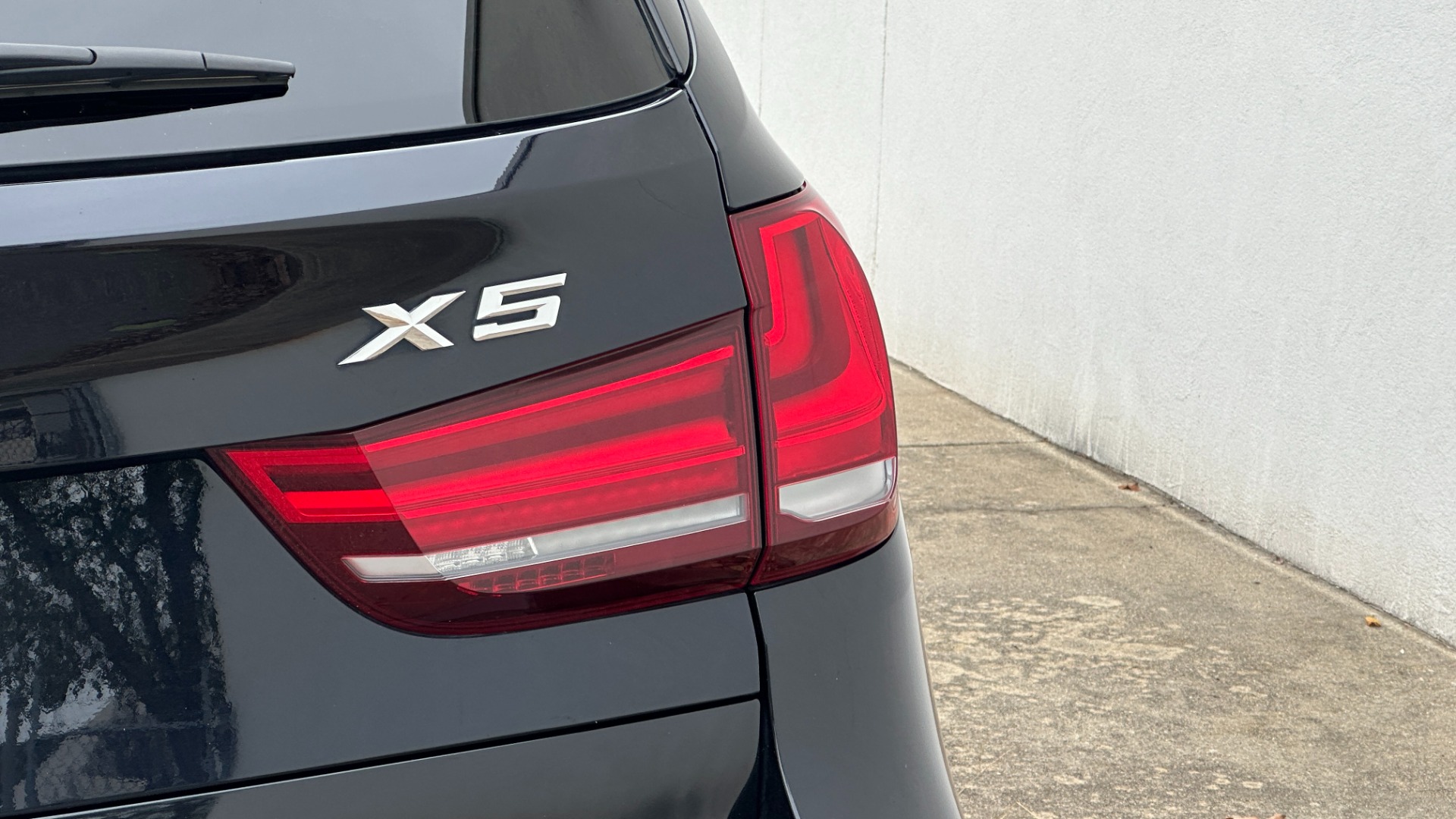 Used 2017 BMW X5 xDrive35i / M SPORT / PREMIUM PACKAGE / APPLE CARPLAY / LUXURY SEATING for sale Sold at Formula Imports in Charlotte NC 28227 36