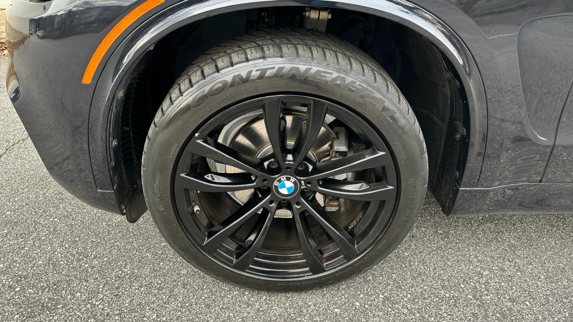 Used 2017 BMW X5 xDrive35i / M SPORT / PREMIUM PACKAGE / APPLE CARPLAY / LUXURY SEATING for sale Sold at Formula Imports in Charlotte NC 28227 43