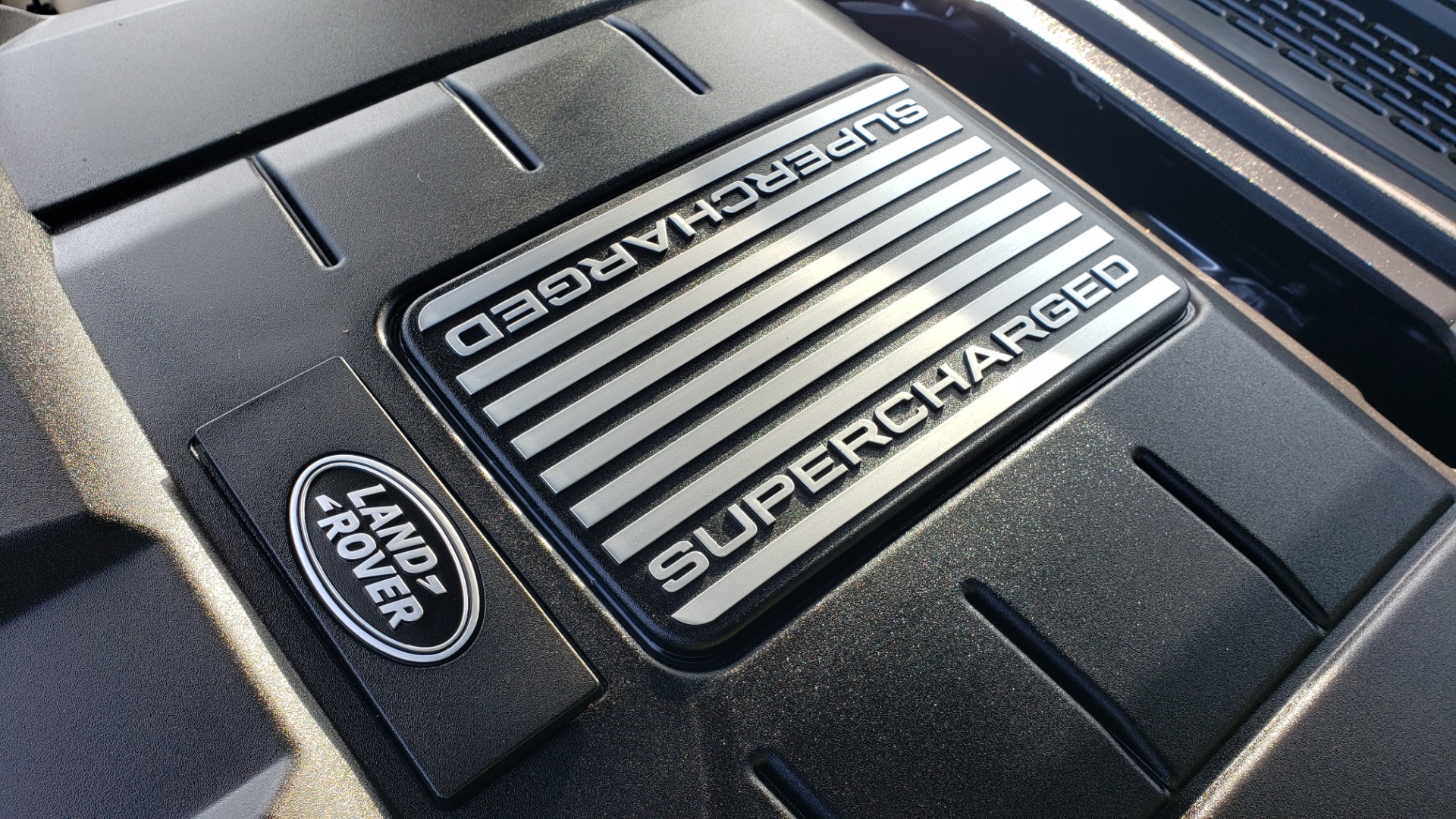 Used 2015 Land Rover Range Rover Supercharged for sale Sold at Formula Imports in Charlotte NC 28227 18