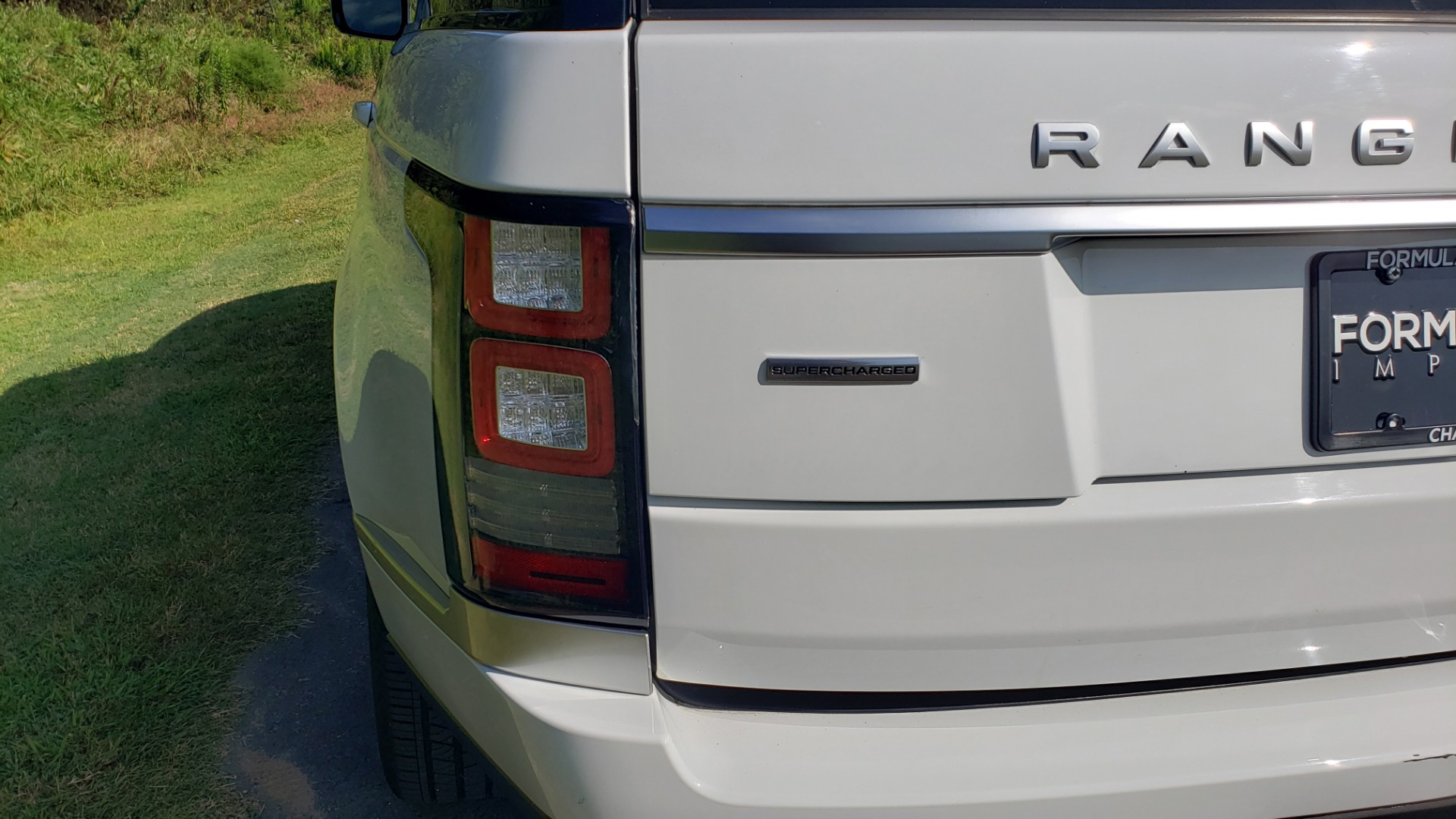 Used 2015 Land Rover Range Rover Supercharged for sale Sold at Formula Imports in Charlotte NC 28227 29