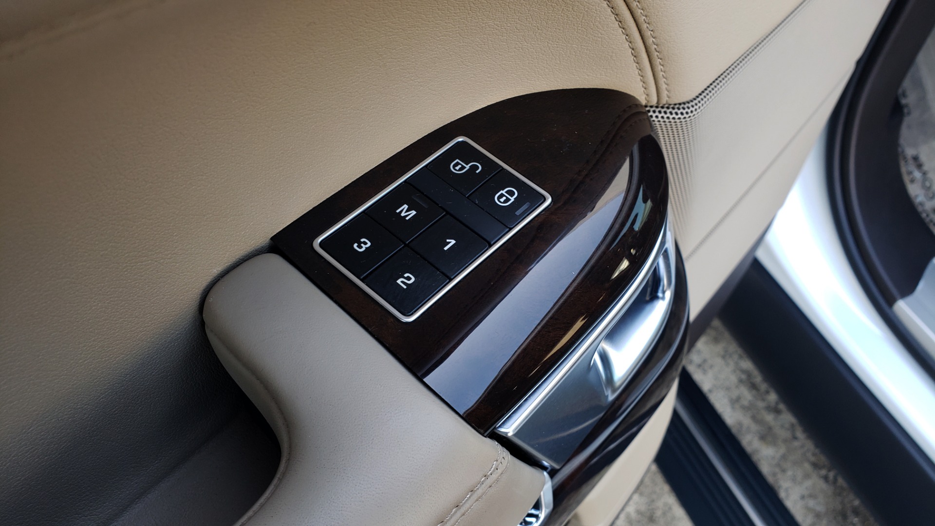Used 2015 Land Rover Range Rover Supercharged for sale Sold at Formula Imports in Charlotte NC 28227 33