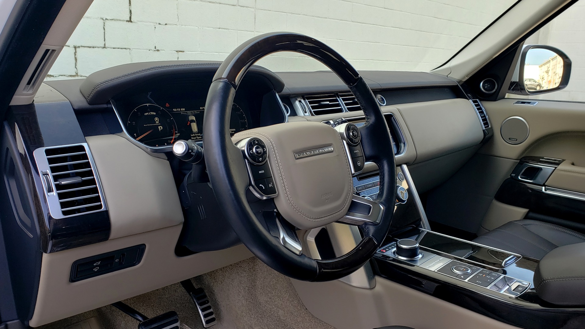 Used 2015 Land Rover Range Rover Supercharged for sale Sold at Formula Imports in Charlotte NC 28227 39