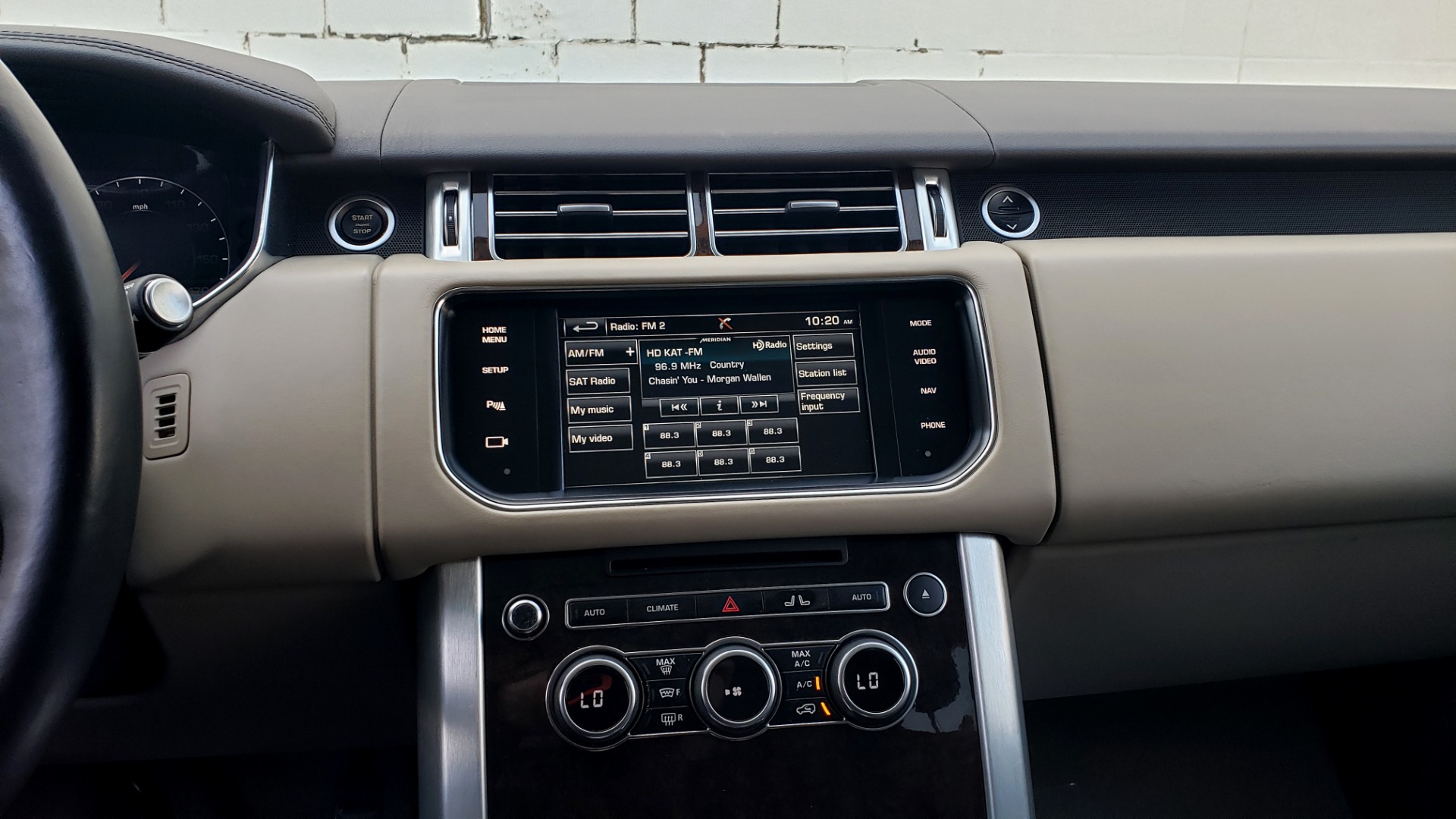 Used 2015 Land Rover Range Rover Supercharged for sale Sold at Formula Imports in Charlotte NC 28227 47